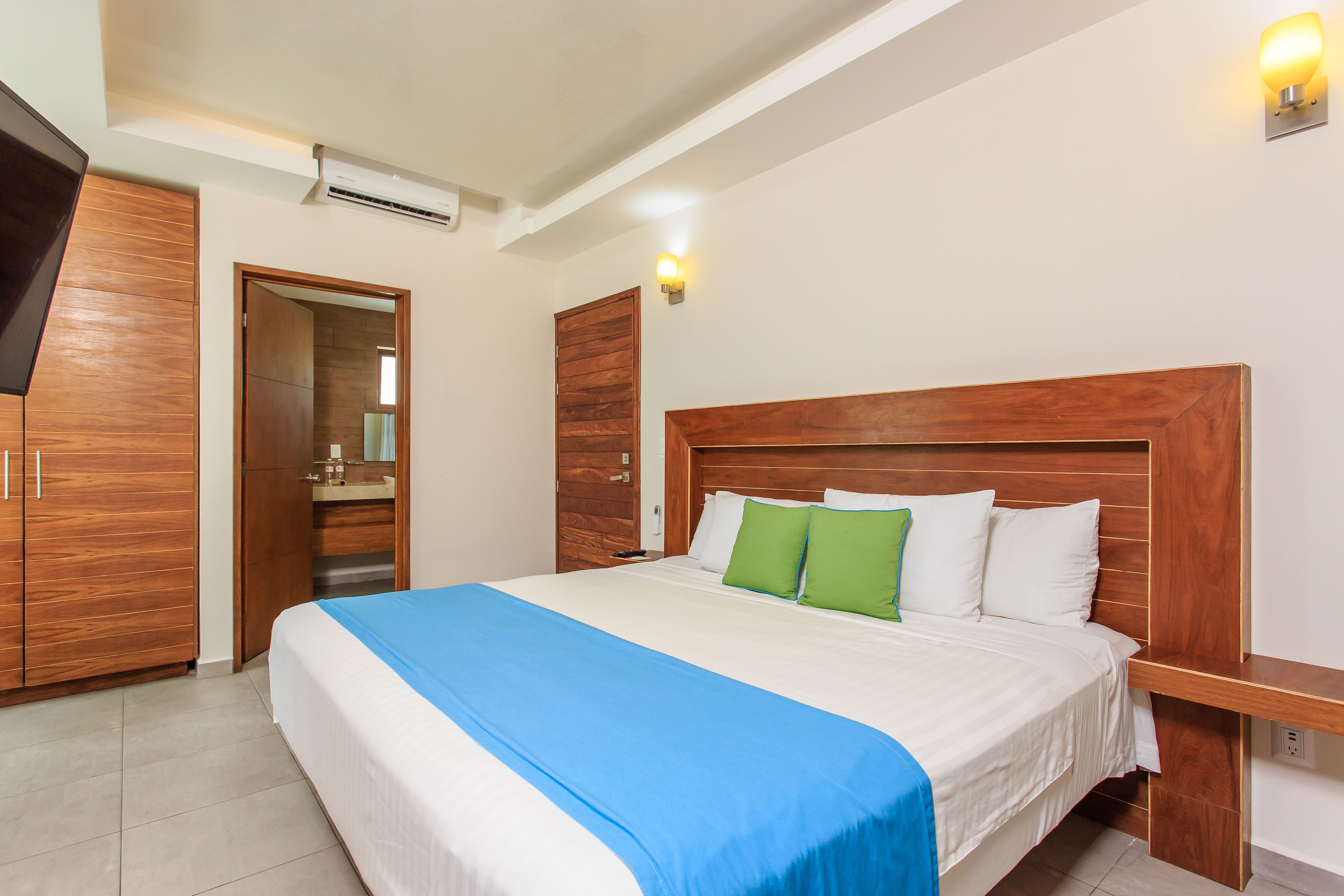 Aquastar Unique Hotel & Apartments