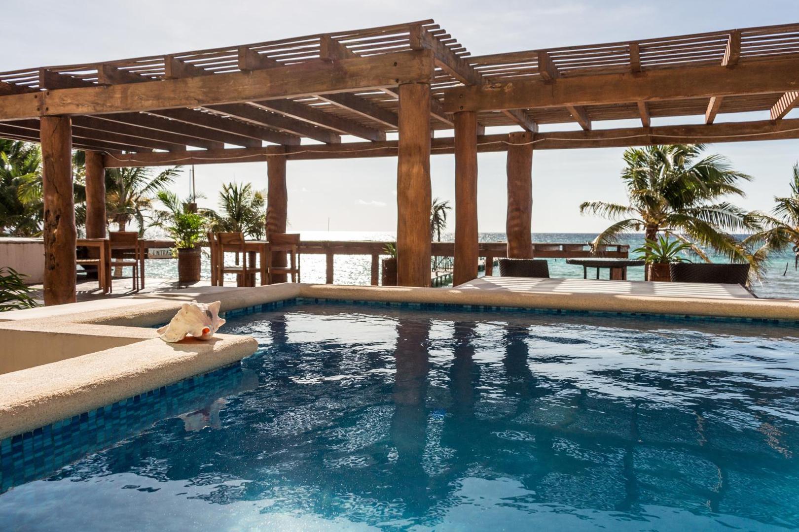 Aquastar Unique Hotel & Apartments