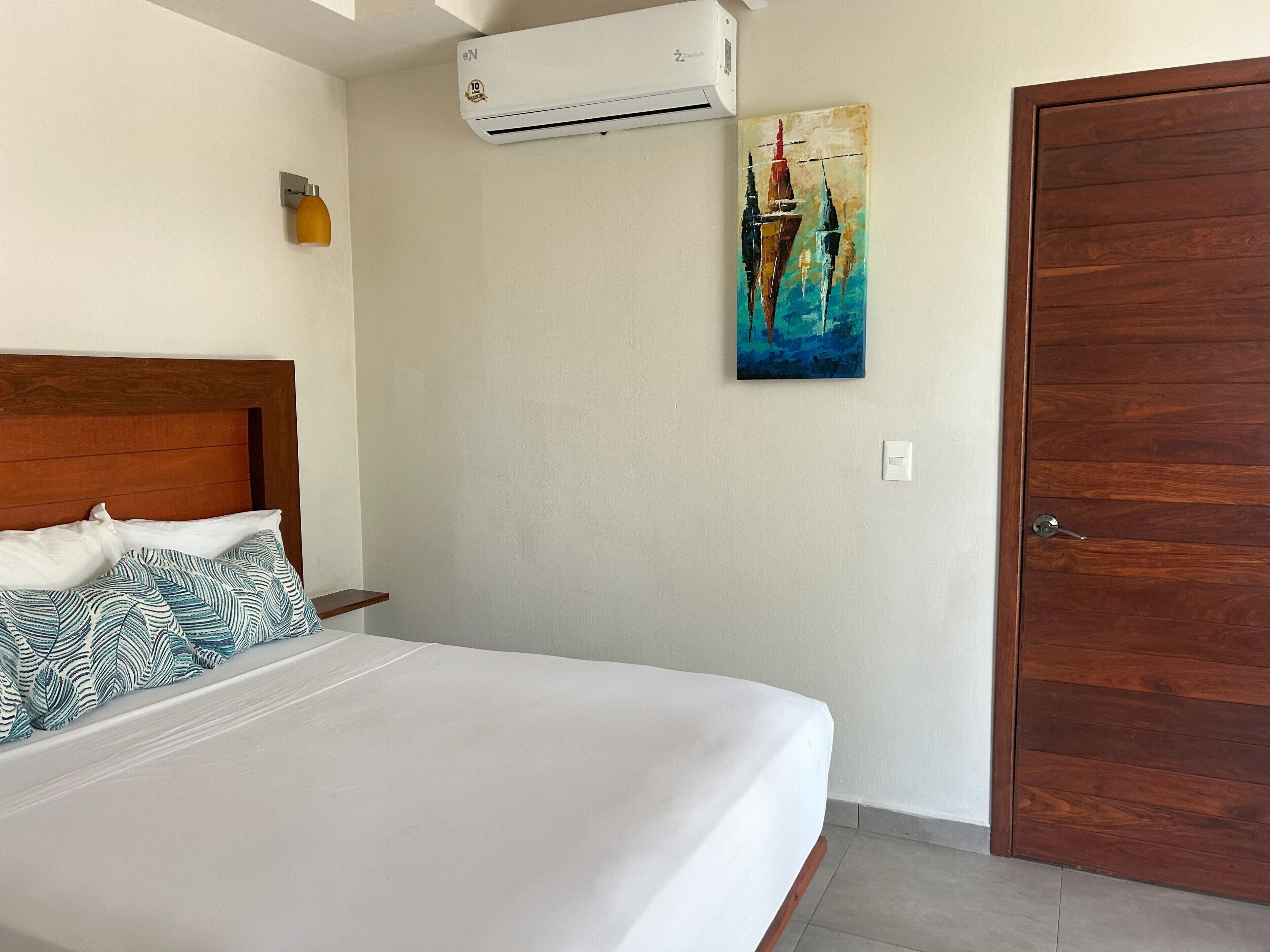 Aquastar Unique Hotel & Apartments