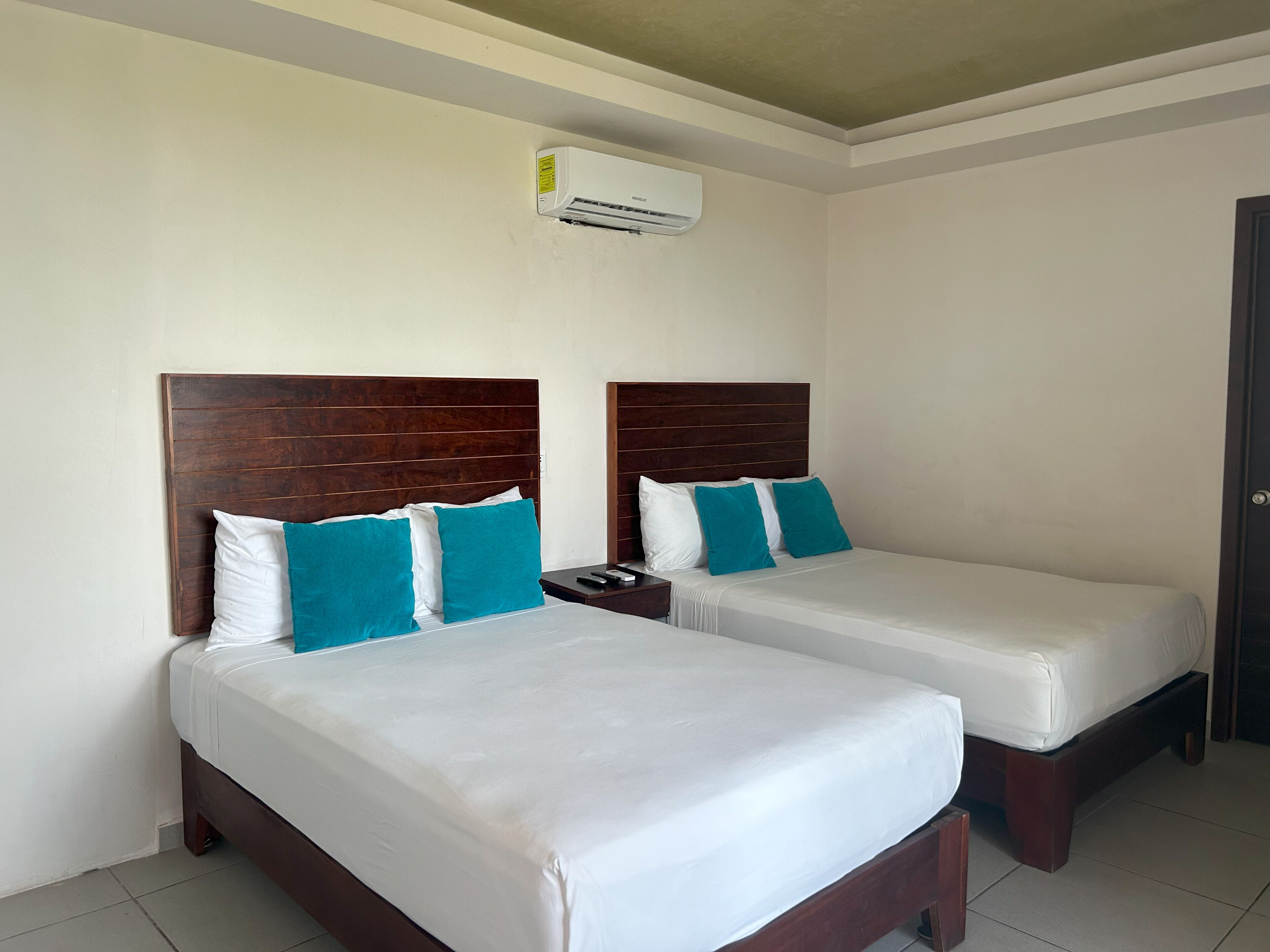 Aquastar Unique Hotel & Apartments