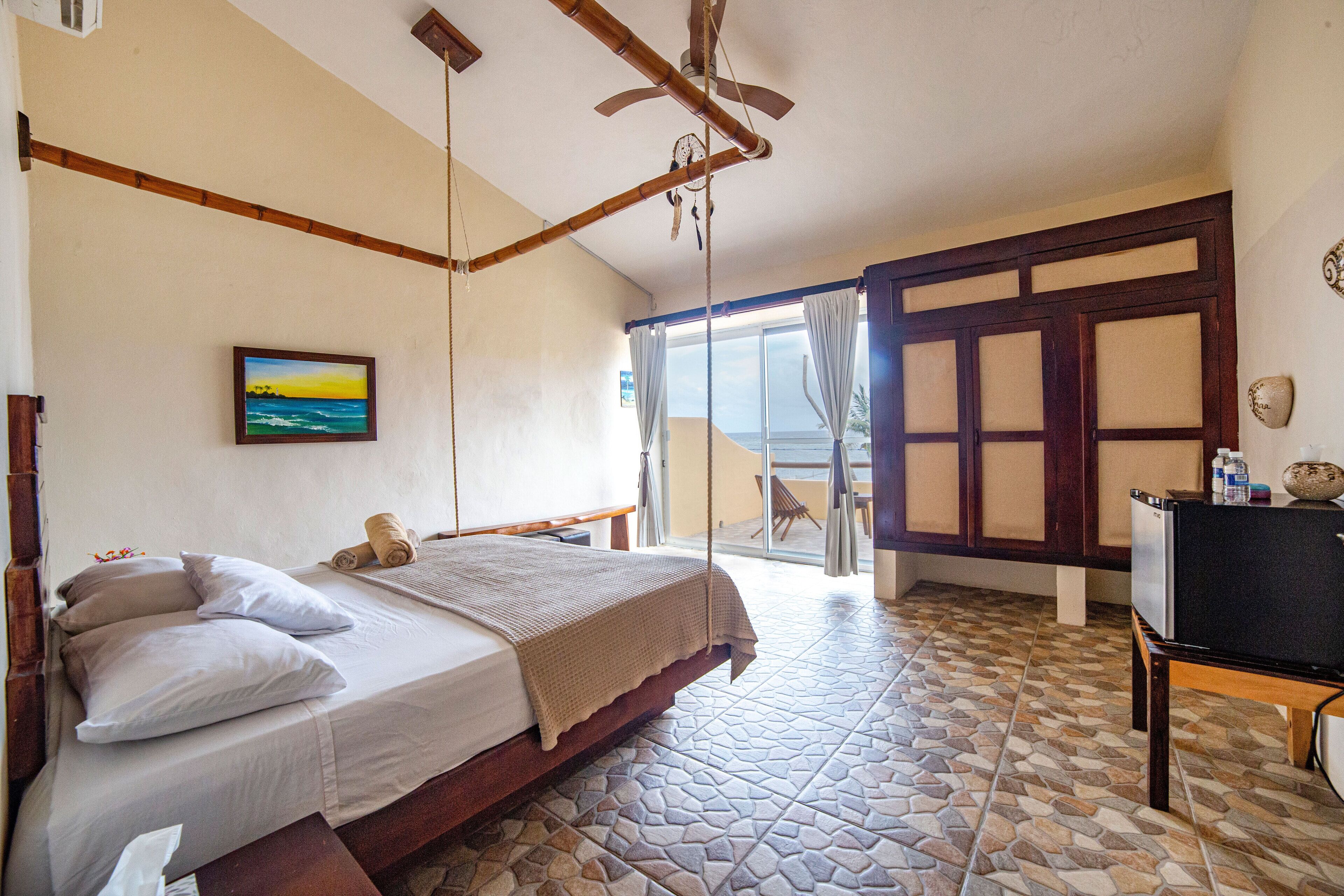 Mahasand Hotel & Hostel
