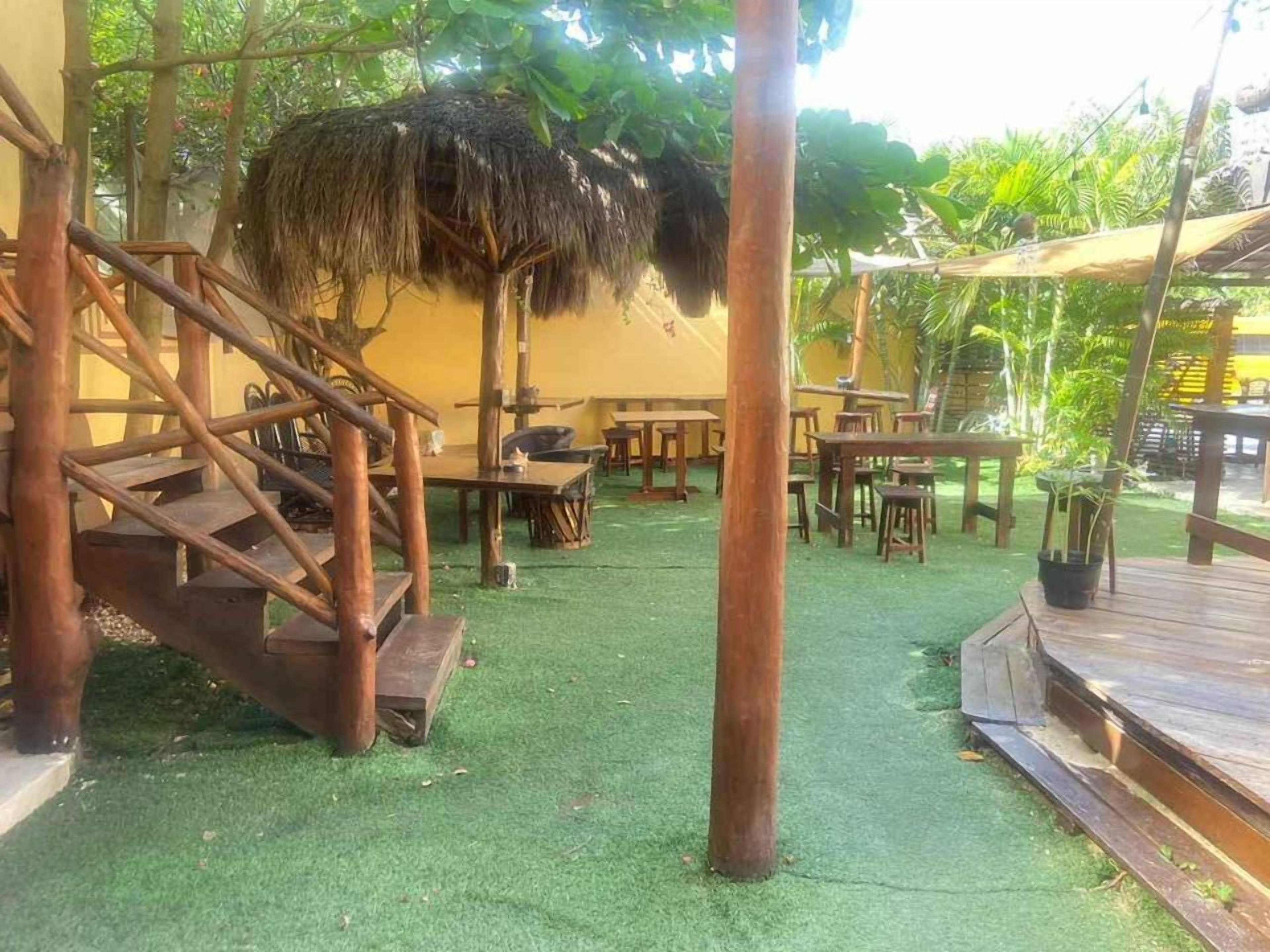 Mahasand Hotel & Hostel