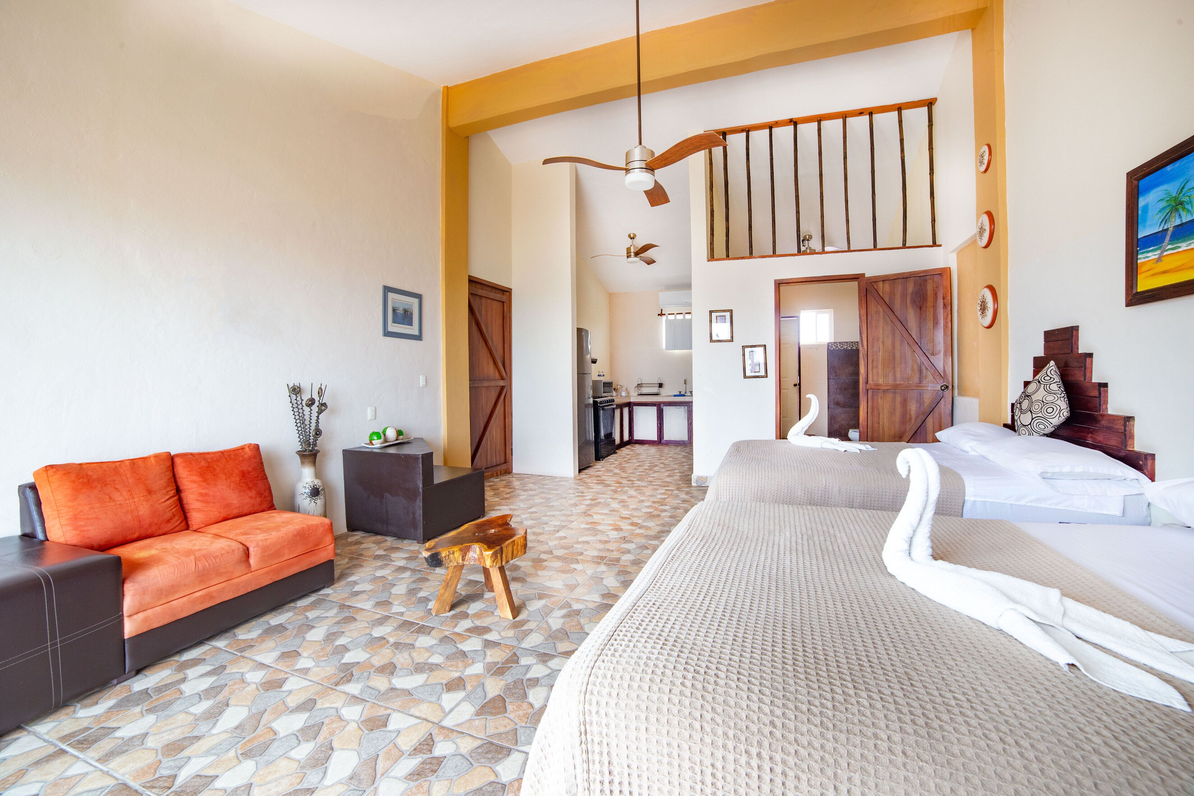Mahasand Hotel & Hostel