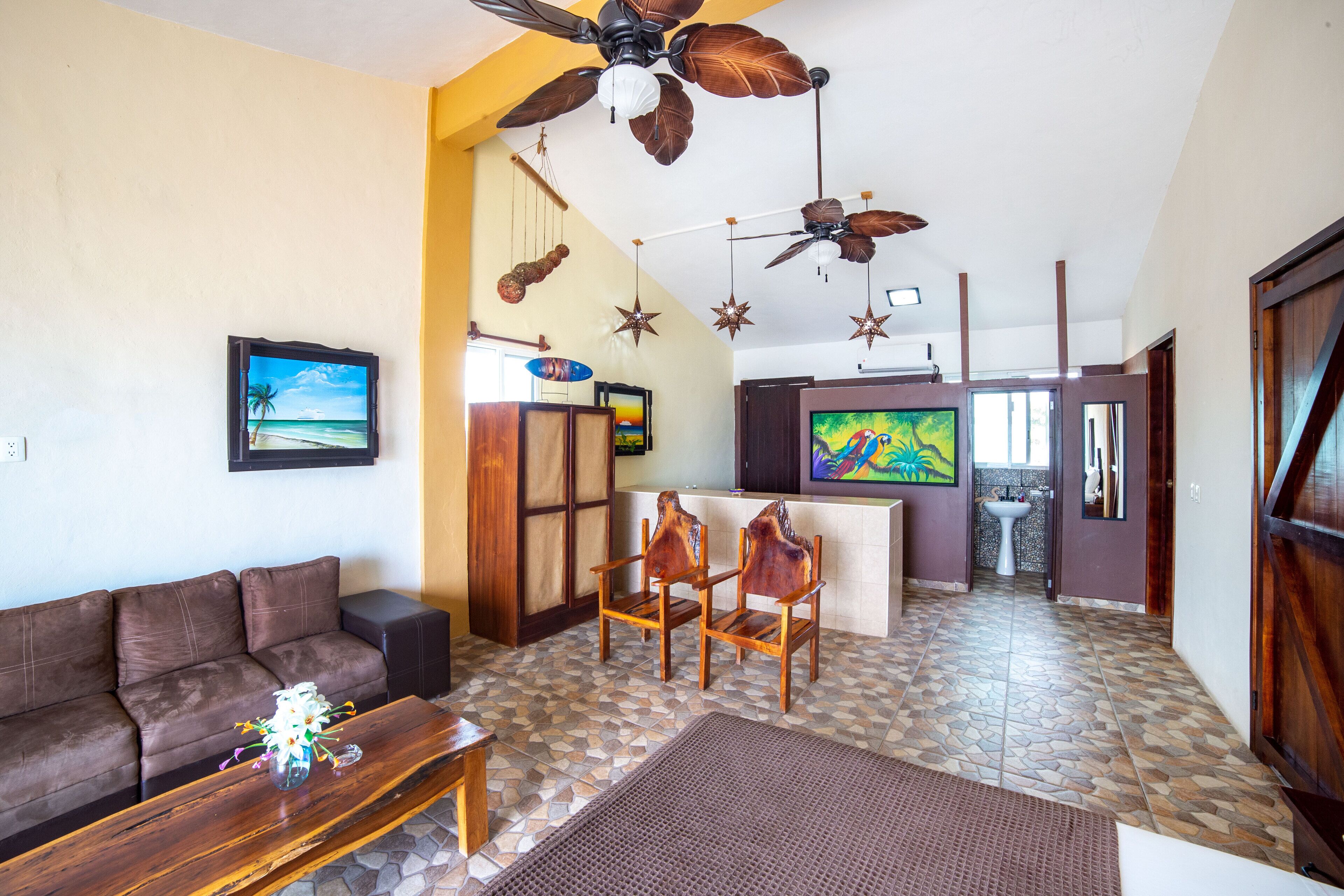 Mahasand Hotel & Hostel