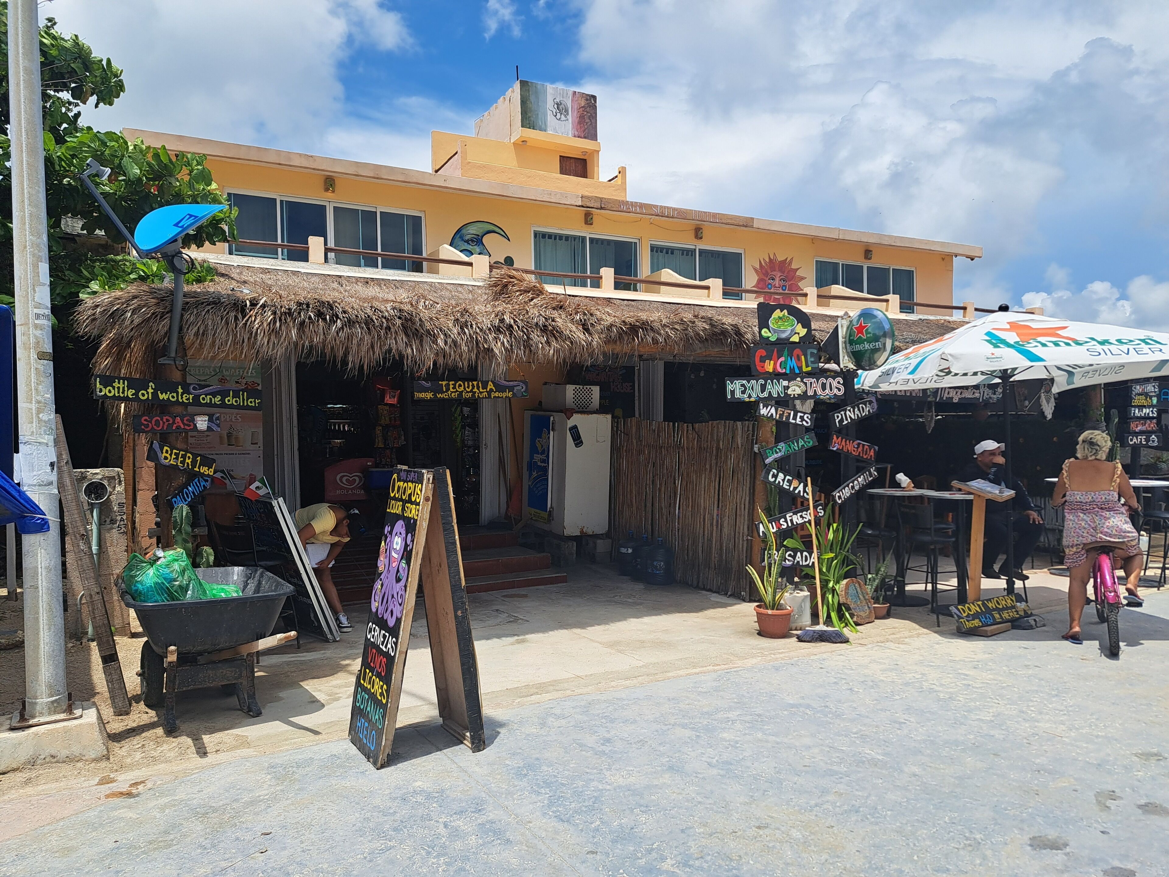 Mahasand Hotel & Hostel