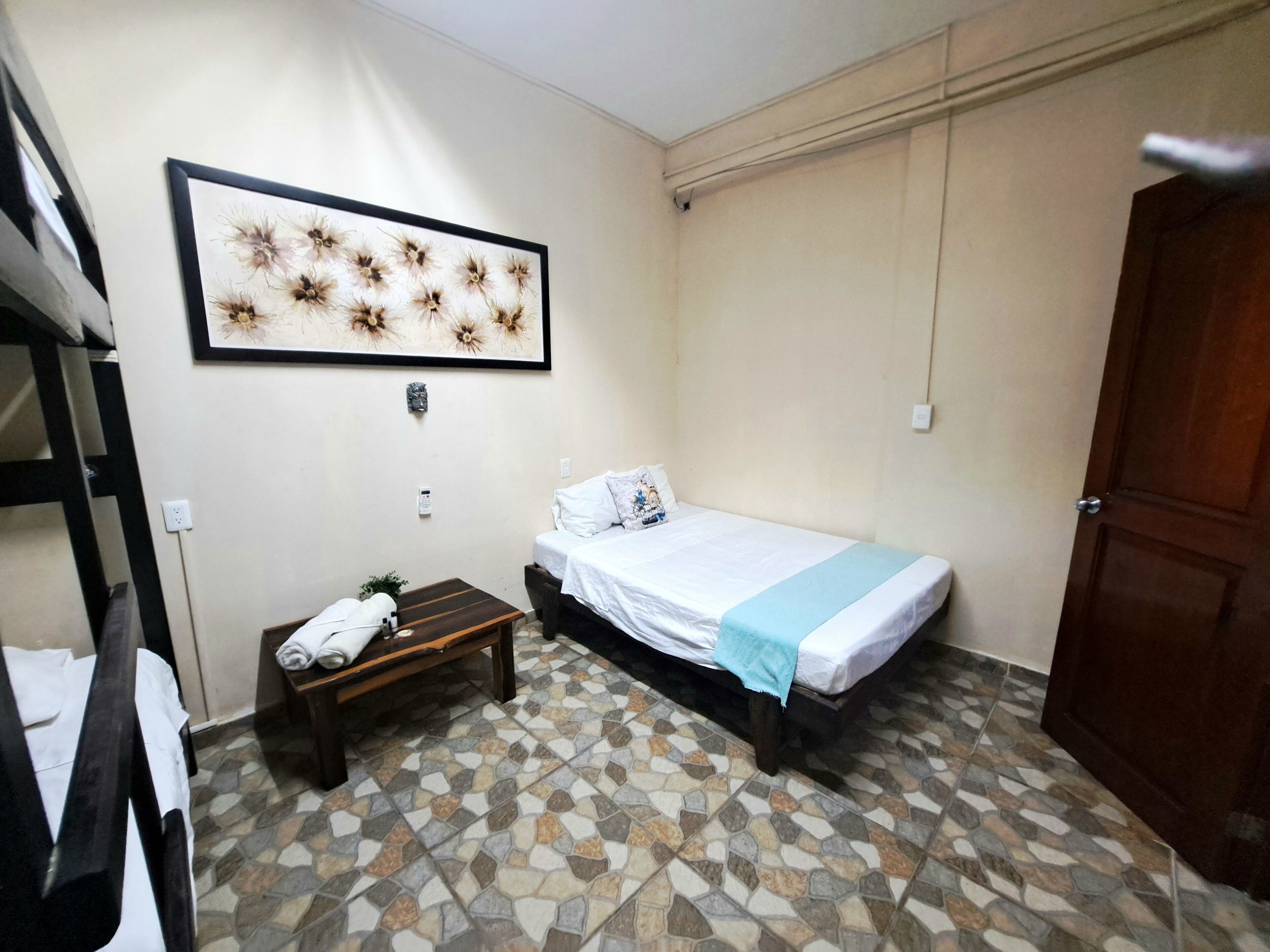 Mahasand Hotel & Hostel
