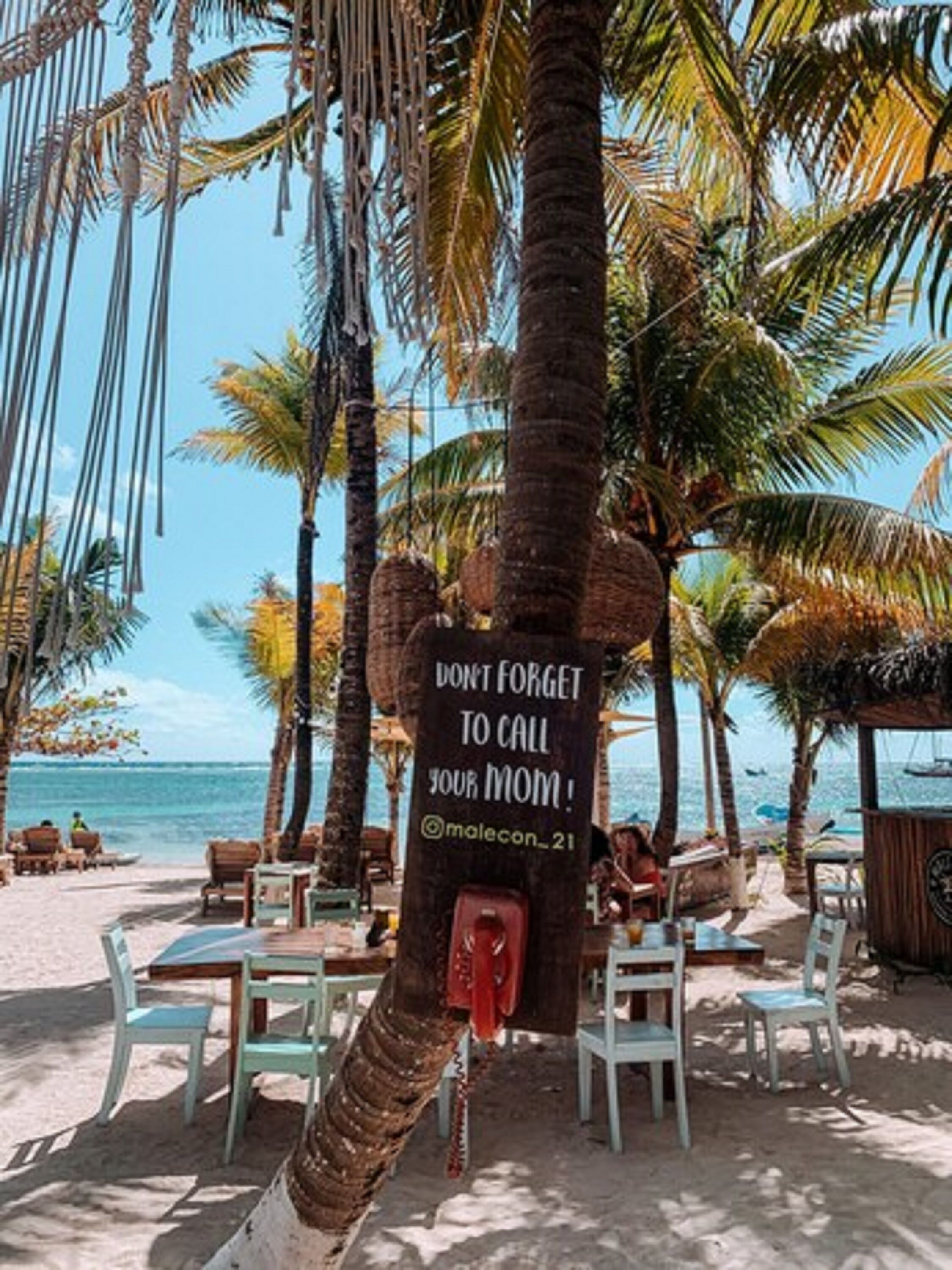 Noah Beach Hotel & Suites