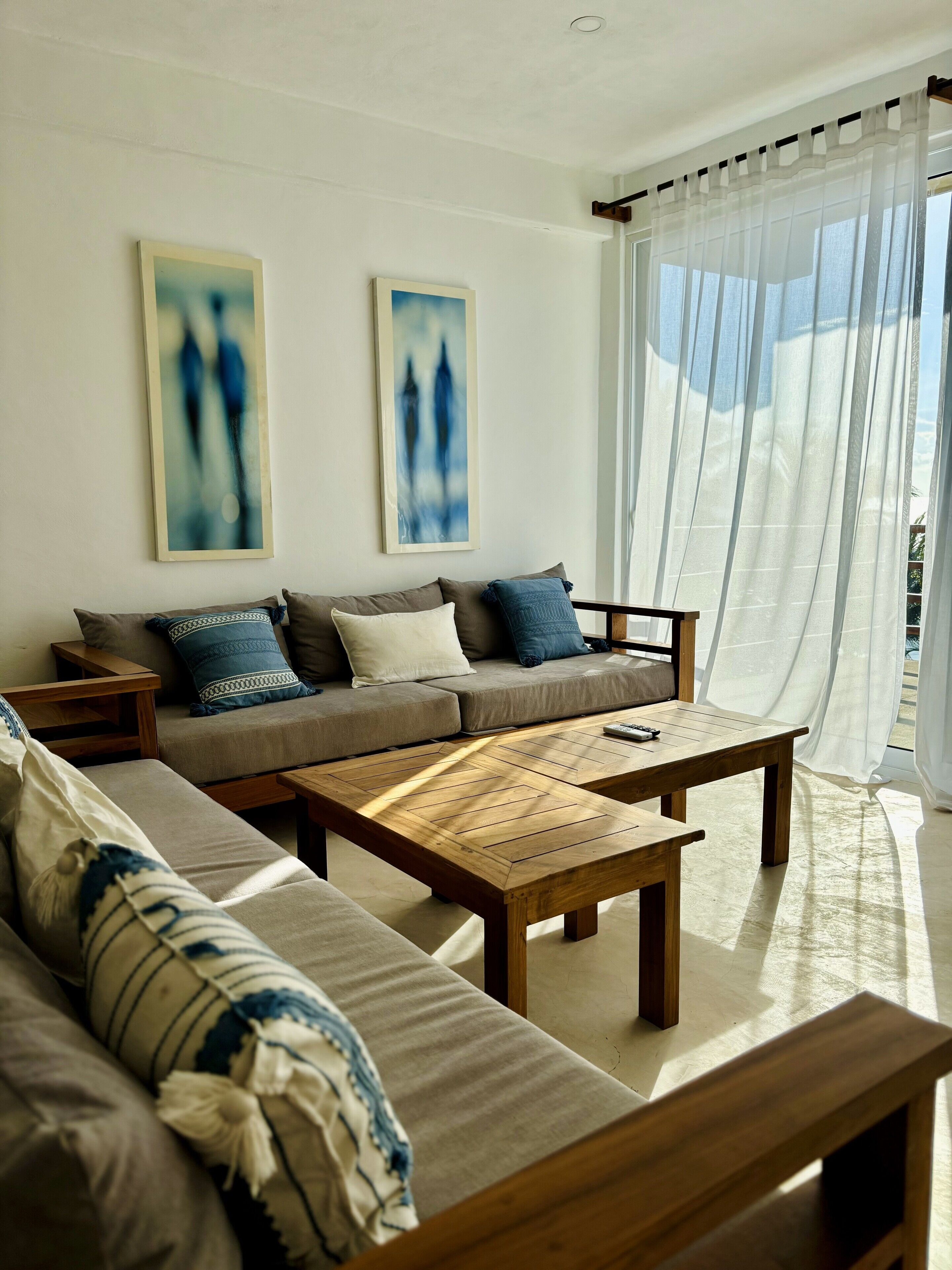 Noah Beach Hotel & Suites