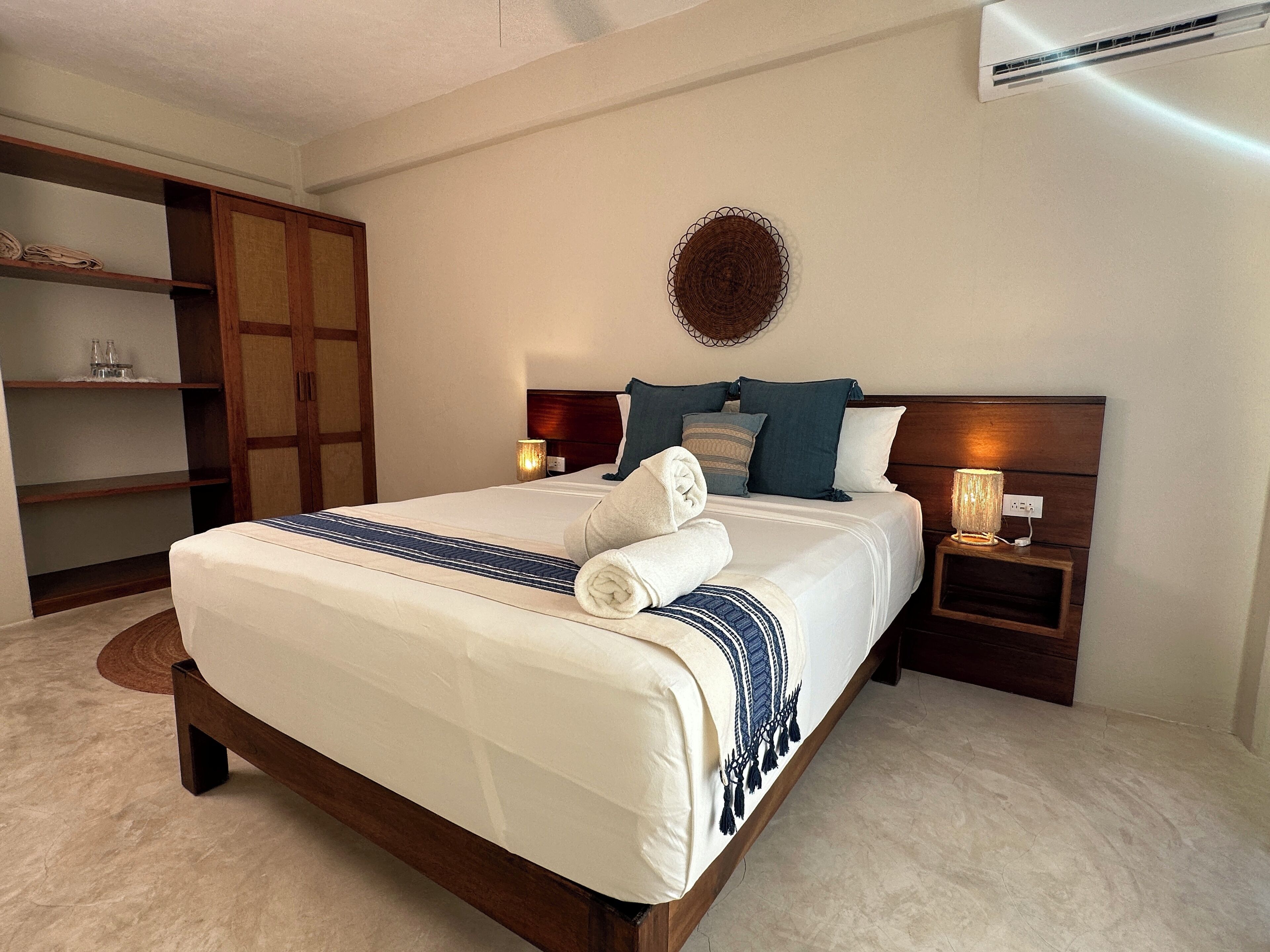 Noah Beach Hotel & Suites