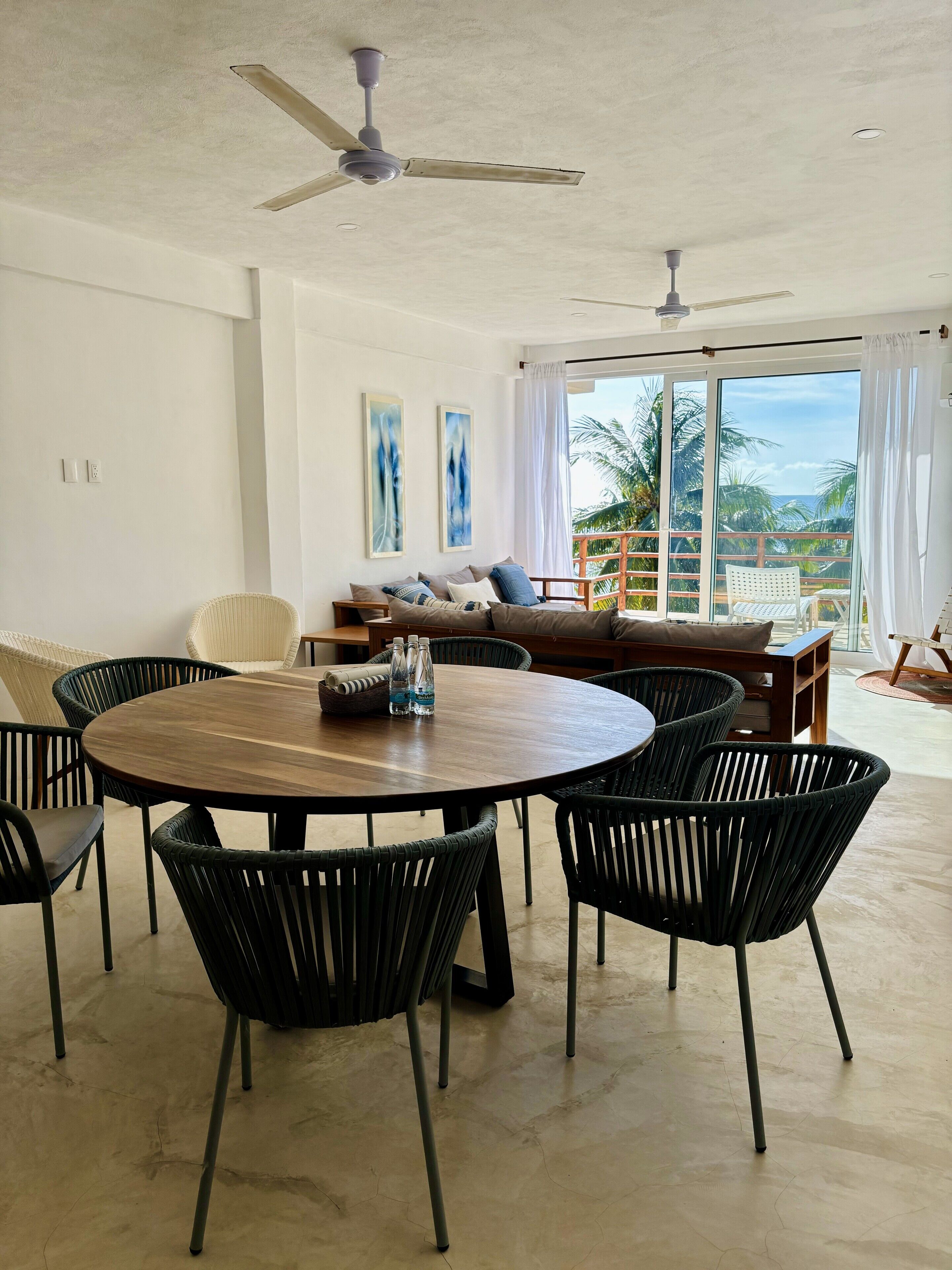 Noah Beach Hotel & Suites