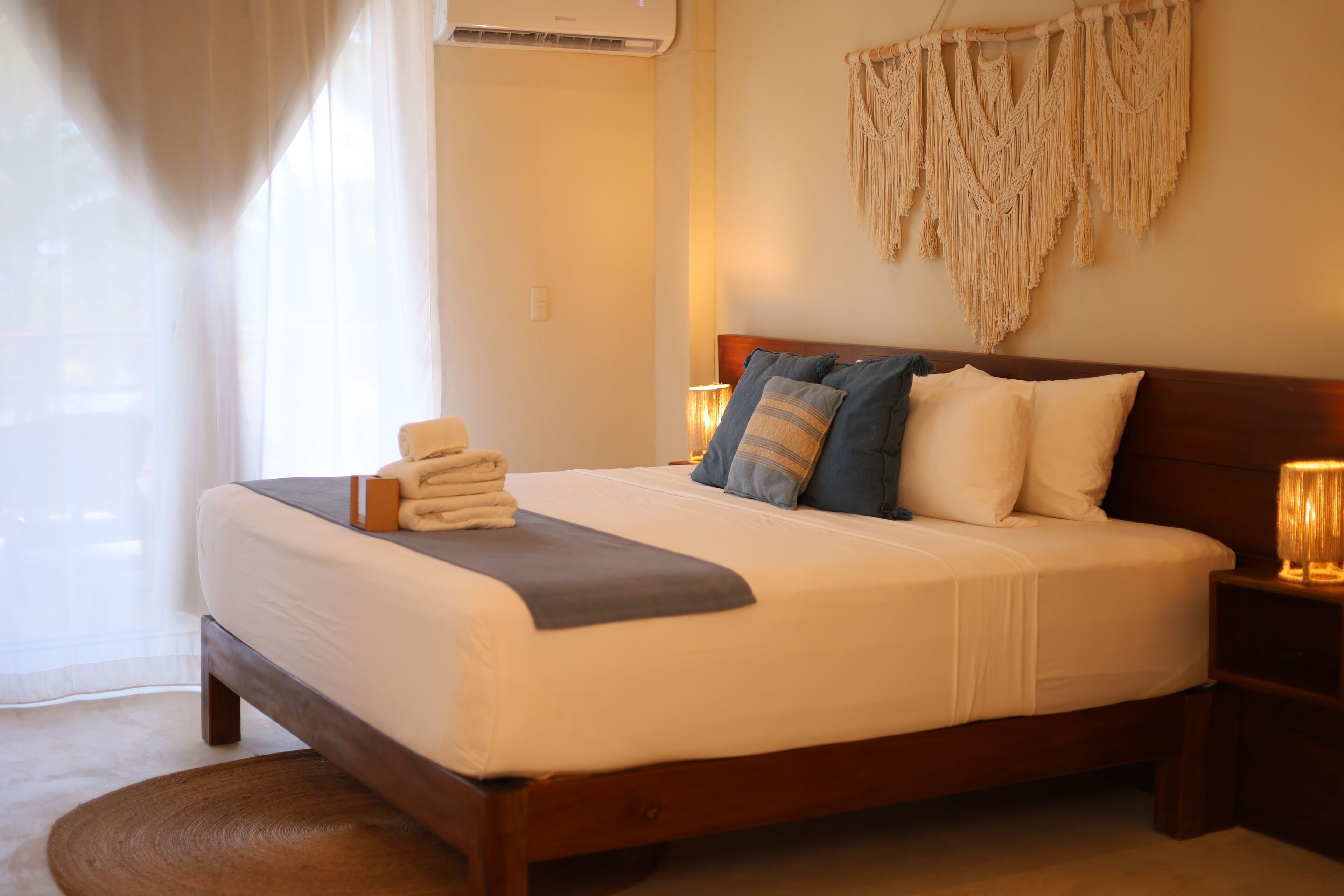 Noah Beach Hotel & Suites
