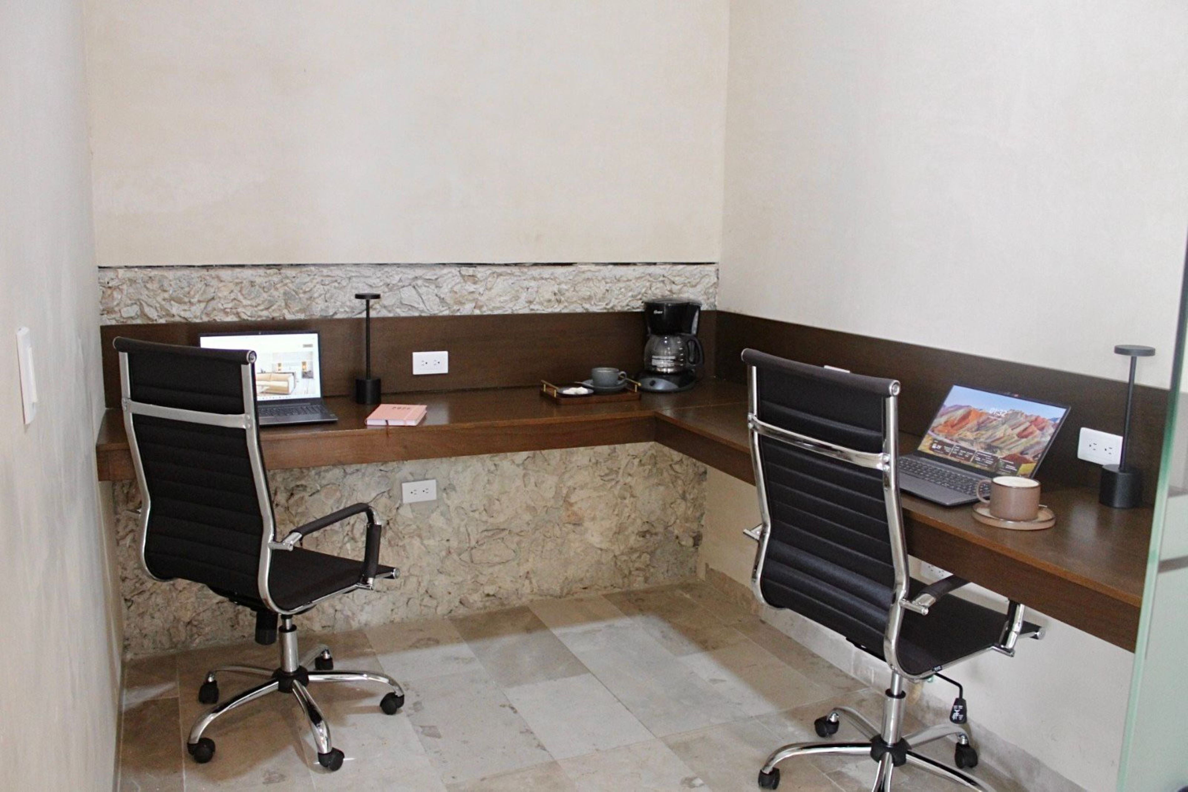 Adoro Hotel Boutique