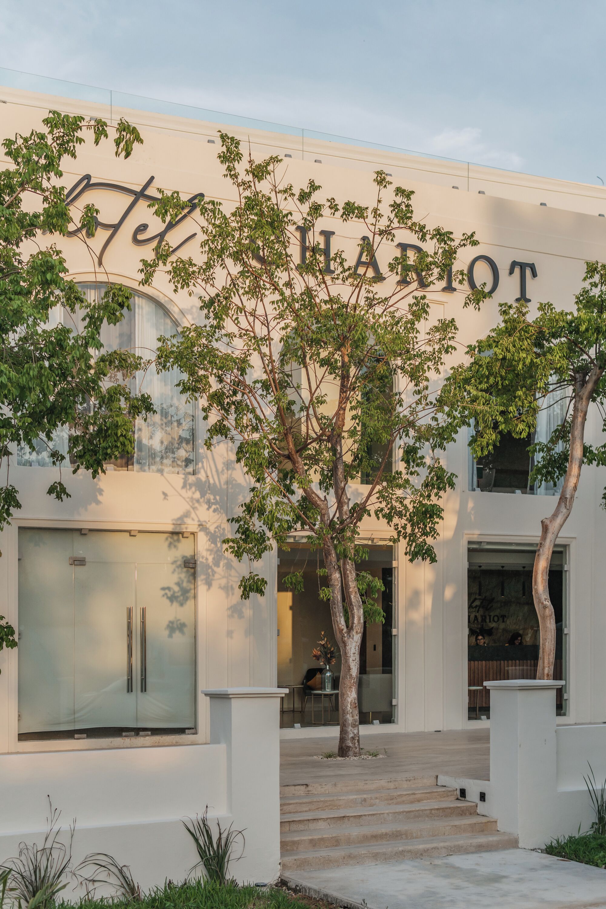 Hotel Chariot
