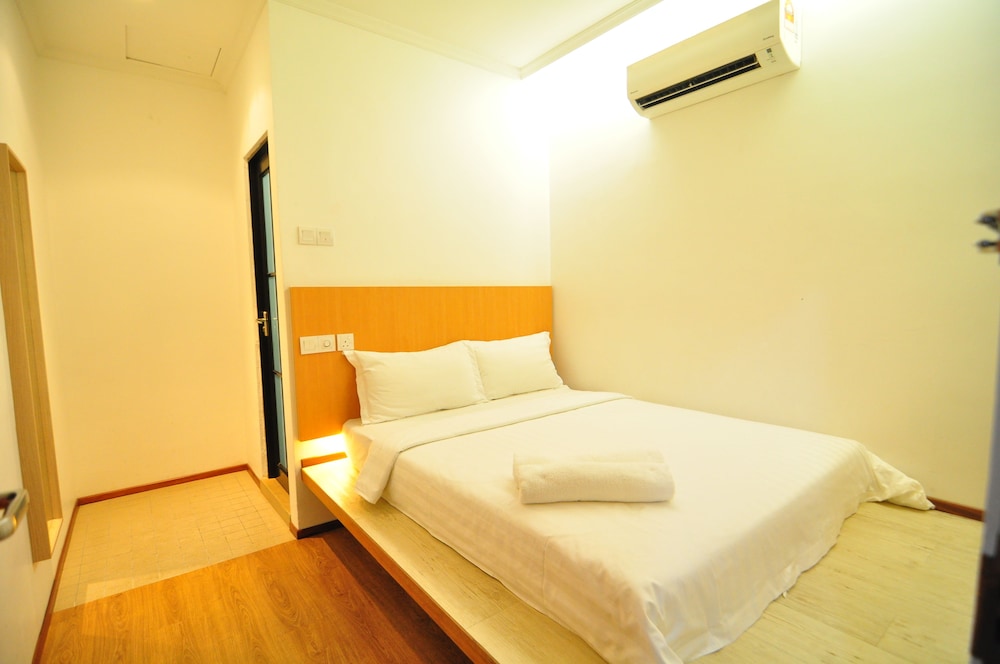 1 Million Hotel