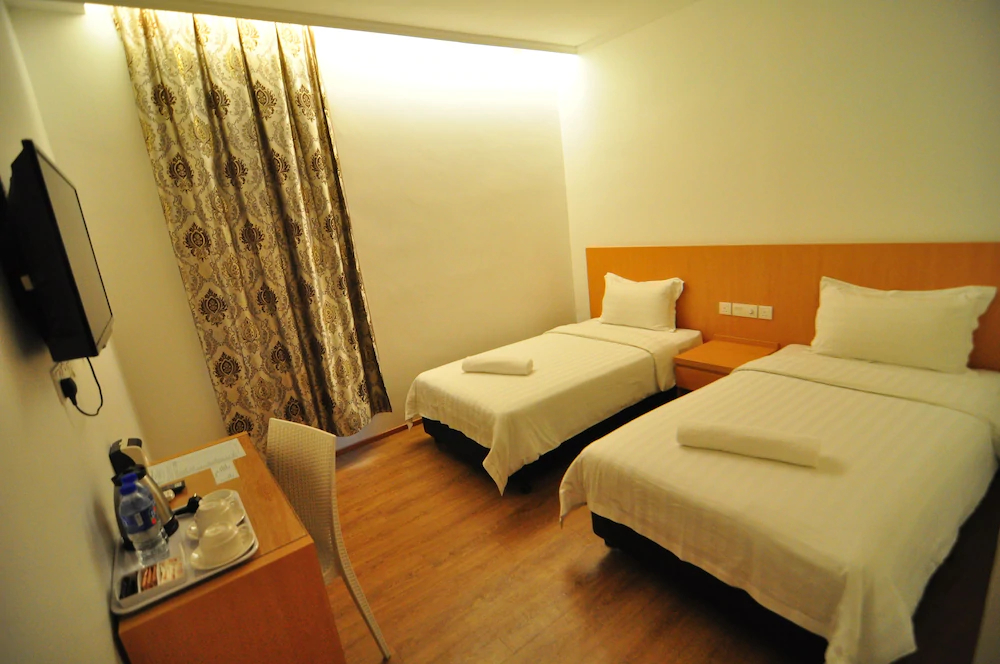 1 Million Hotel