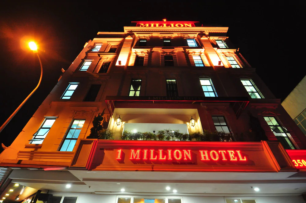 1 Million Hotel