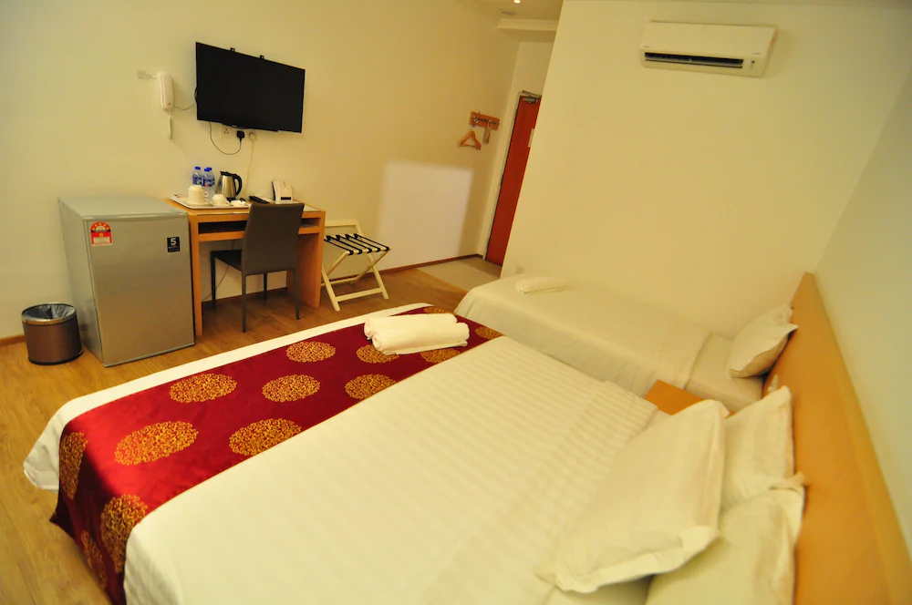 1 Million Hotel