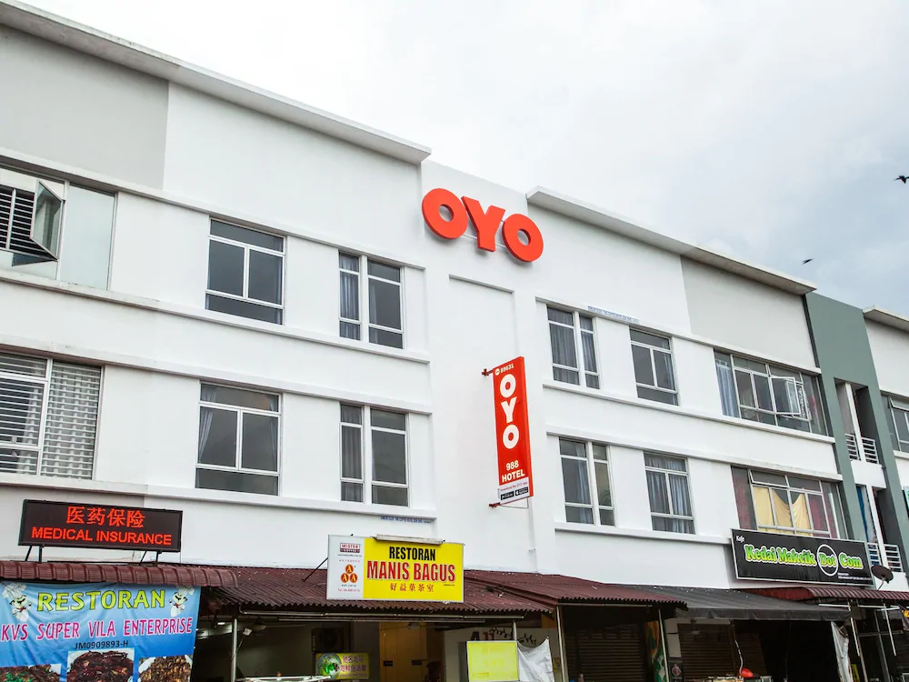 988 Hotel by OYO Rooms