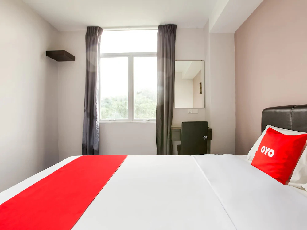 988 Hotel by OYO Rooms