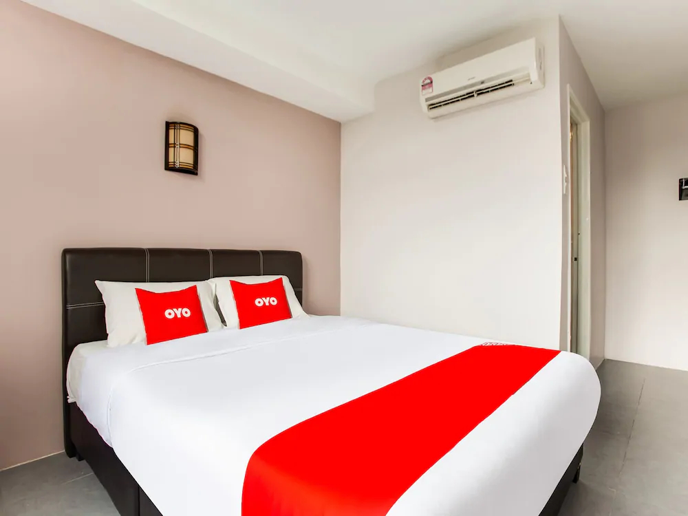 988 Hotel by OYO Rooms