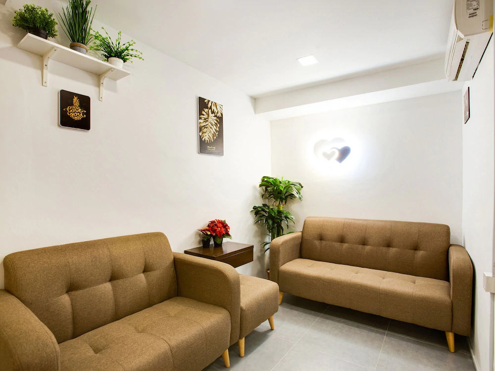 988 Hotel by OYO Rooms