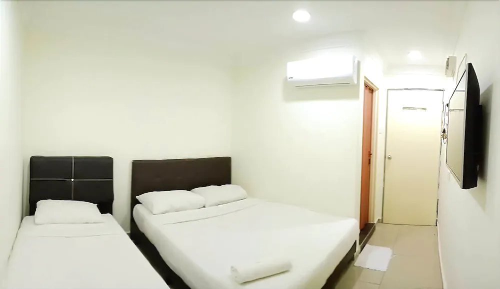 Cattleya Glory Hotel