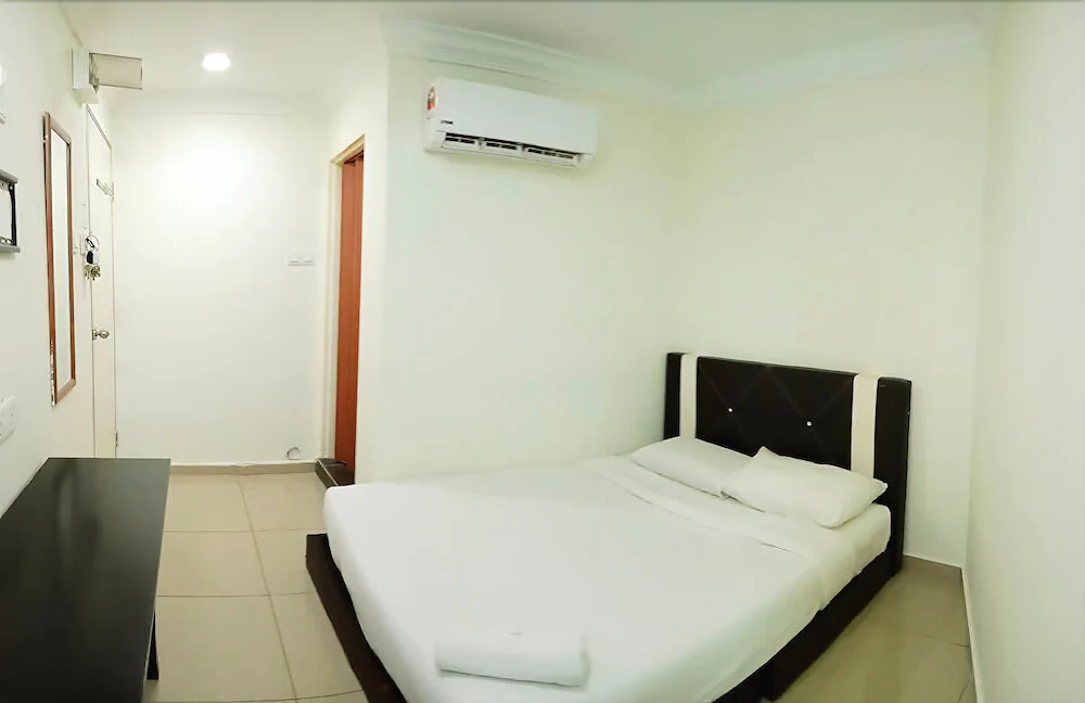 Cattleya Glory Hotel