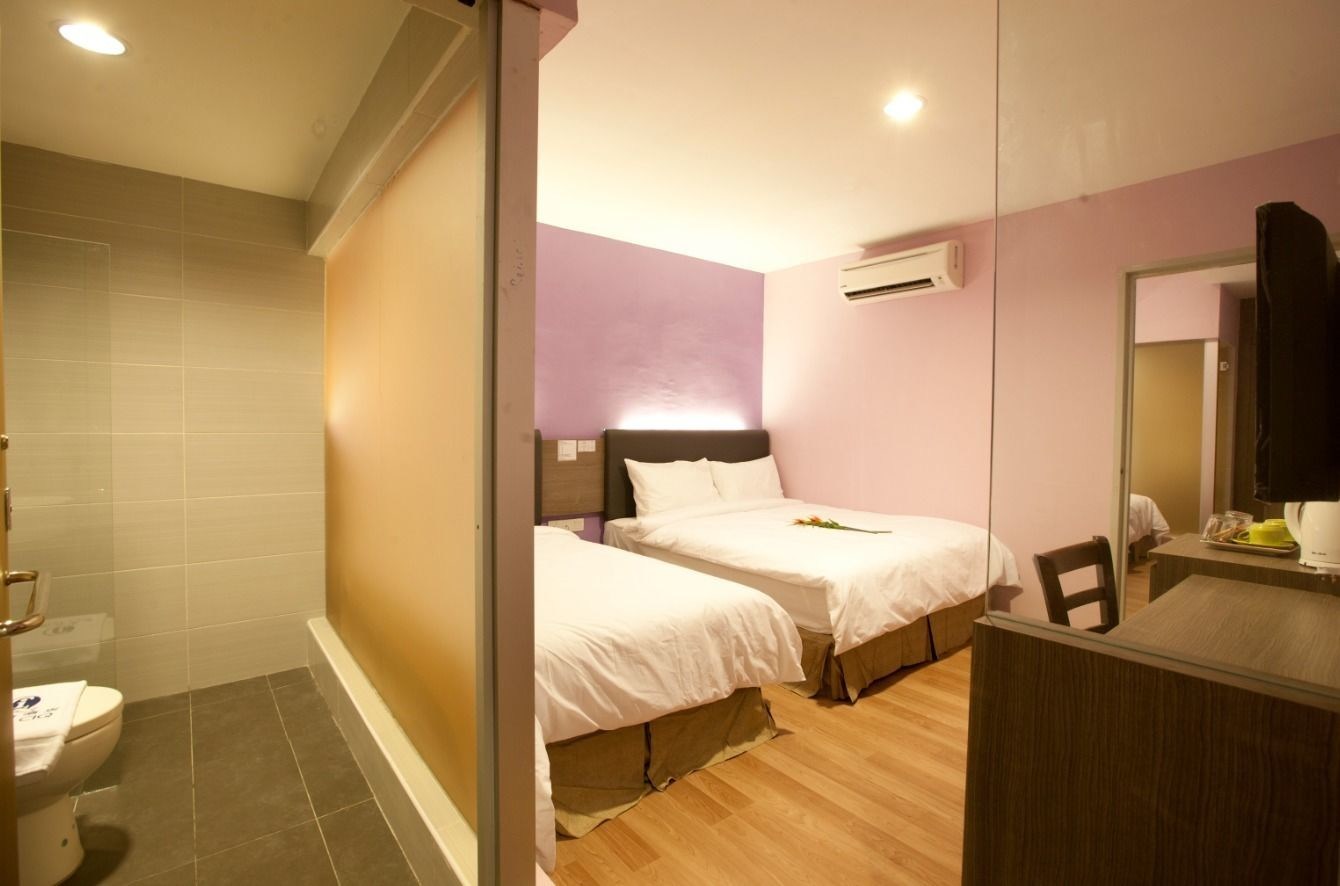 CIQ Hotel