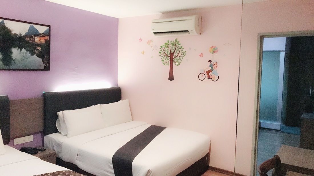 CIQ Hotel