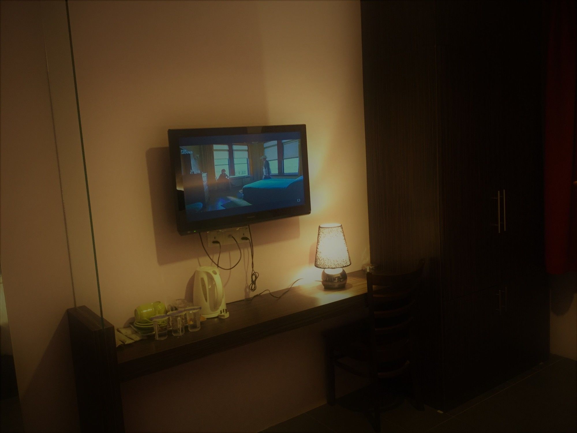 CIQ Hotel
