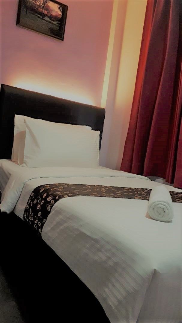 CIQ Hotel