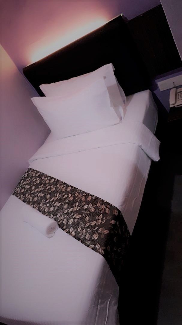 CIQ Hotel