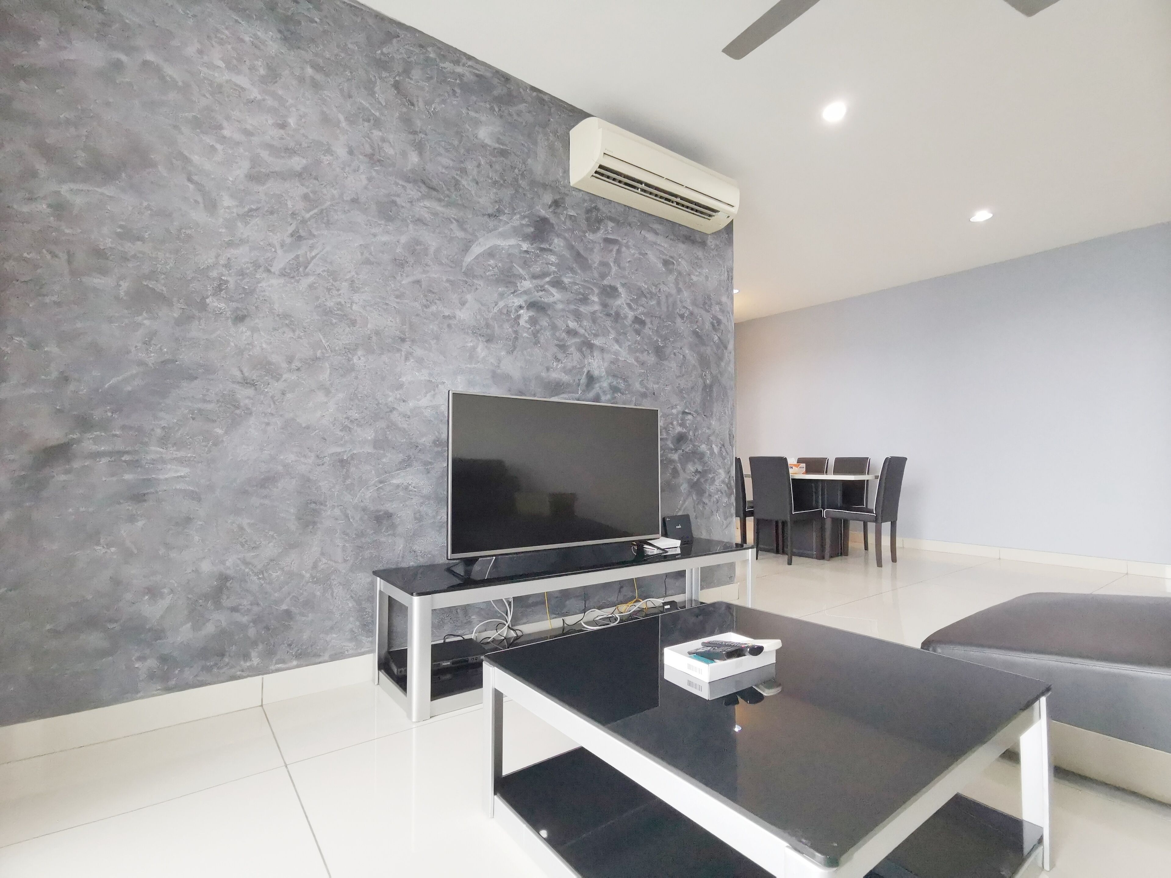 D'esplanade Residences @ KSL City by Immaculate