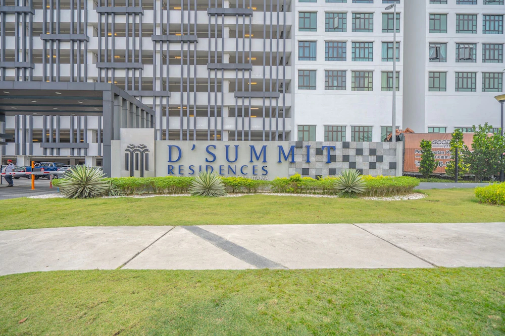 D'Summit Residences by OYO