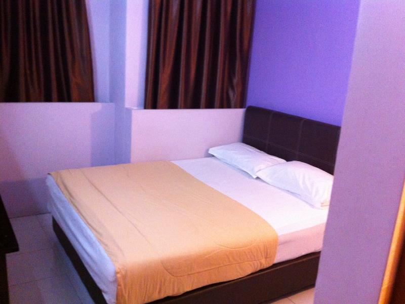 Fully House Hotel