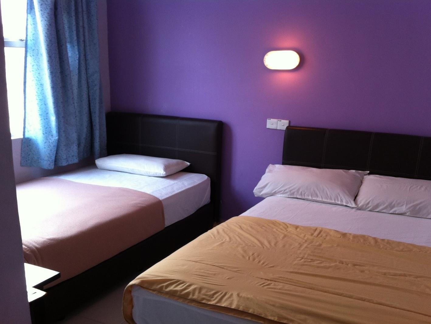 Fully House Hotel
