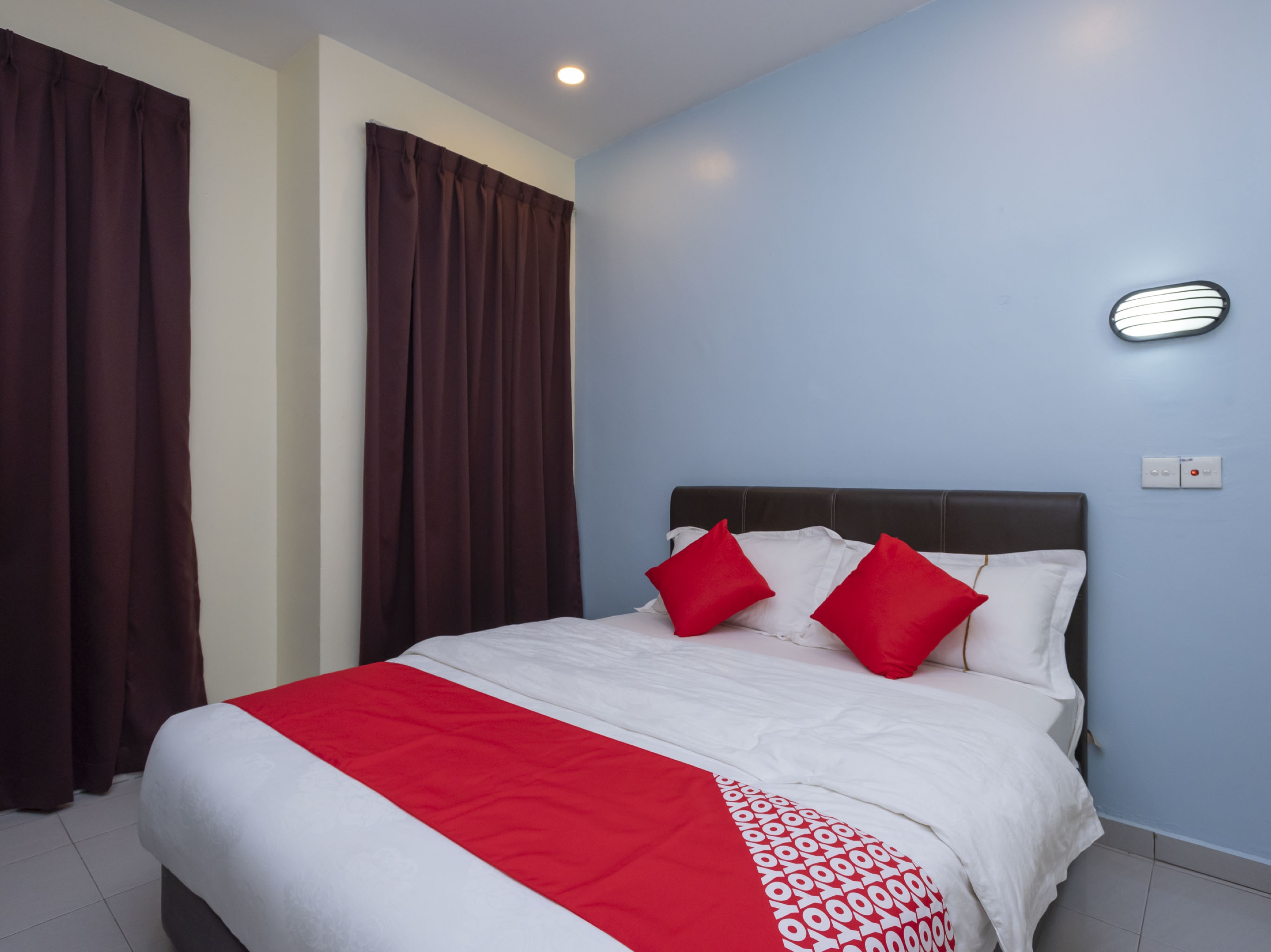 Fully House Hotel by OYO Rooms