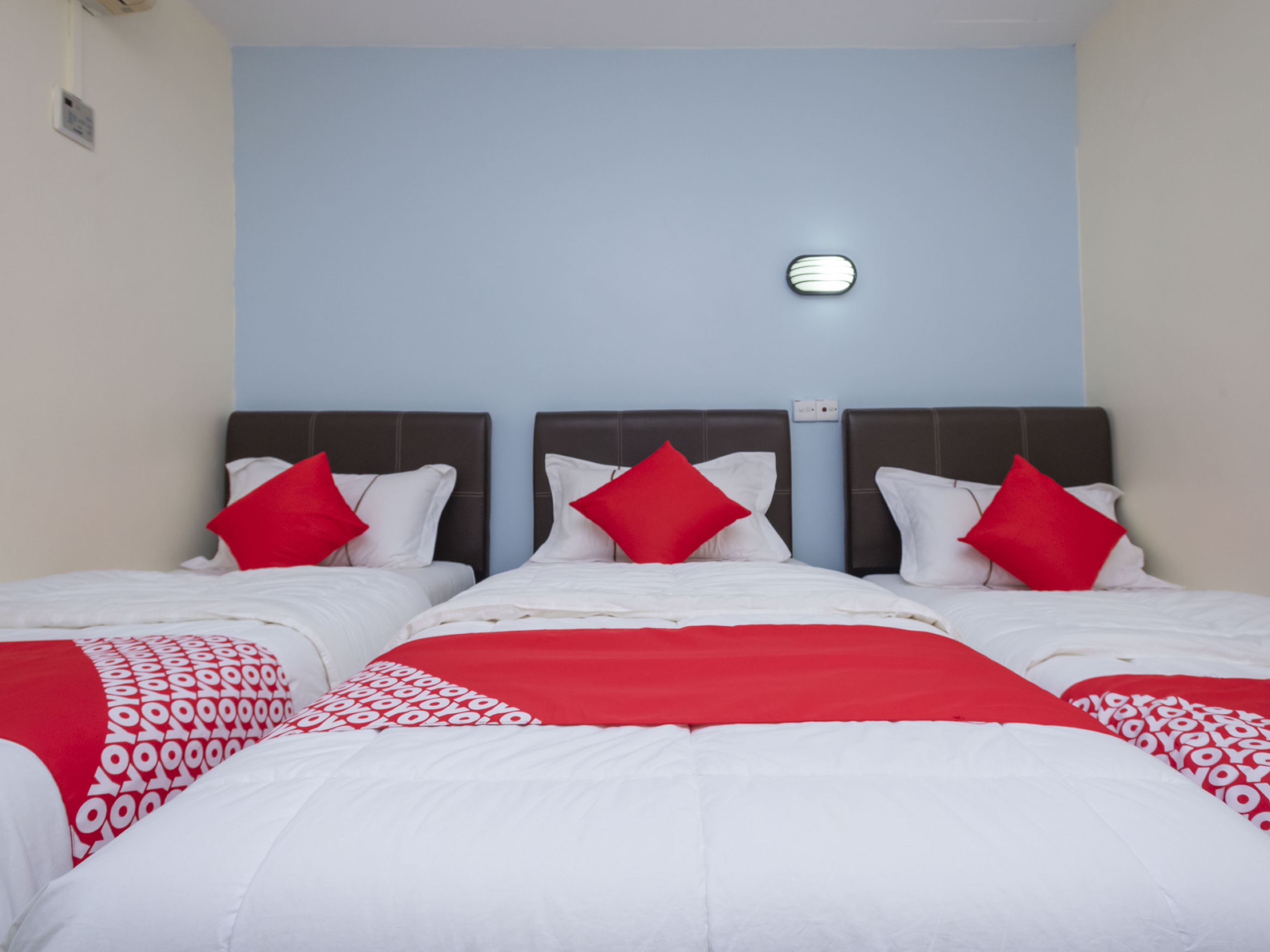 Fully House Hotel by OYO Rooms