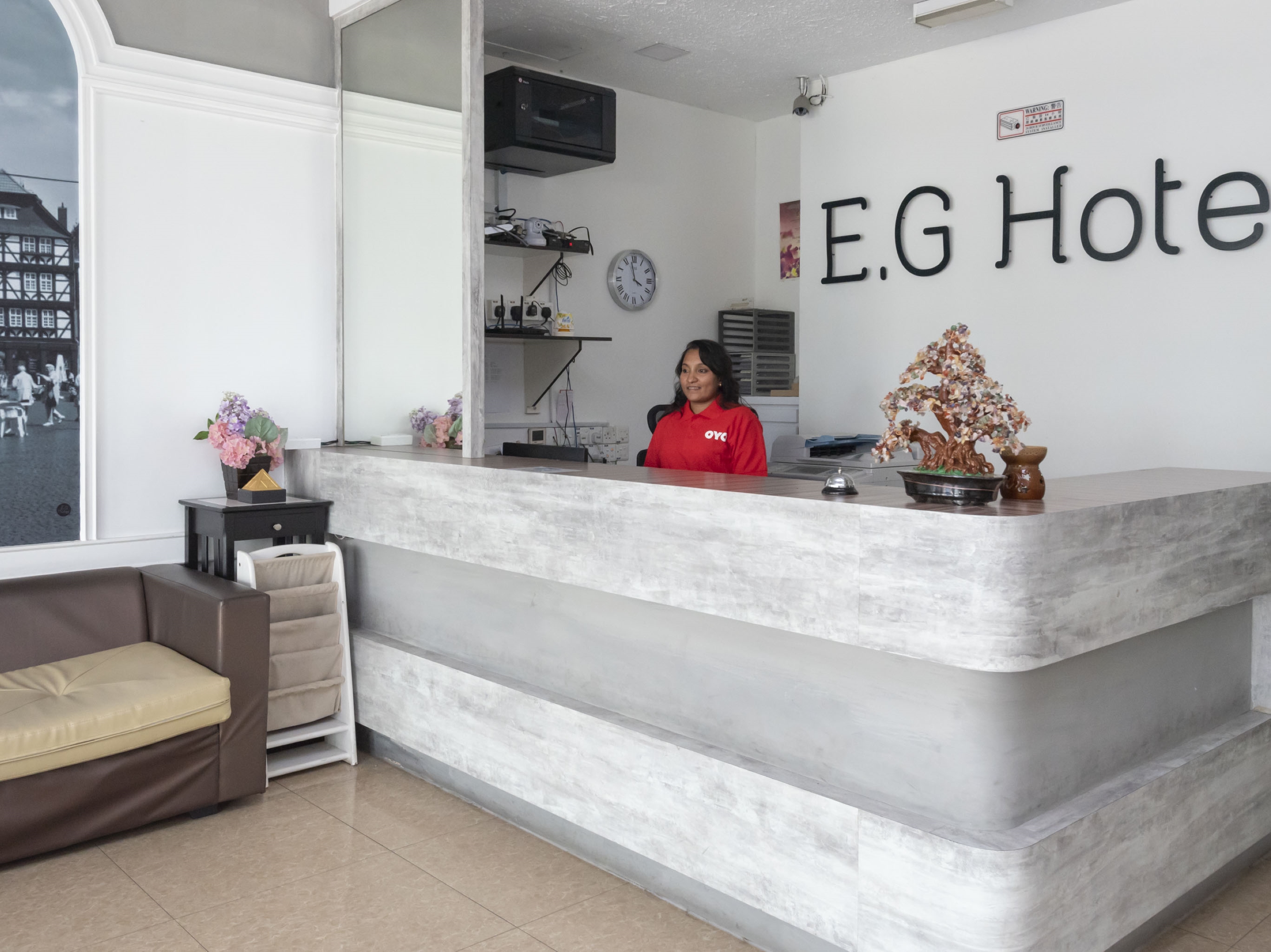Fully House Hotel by OYO Rooms
