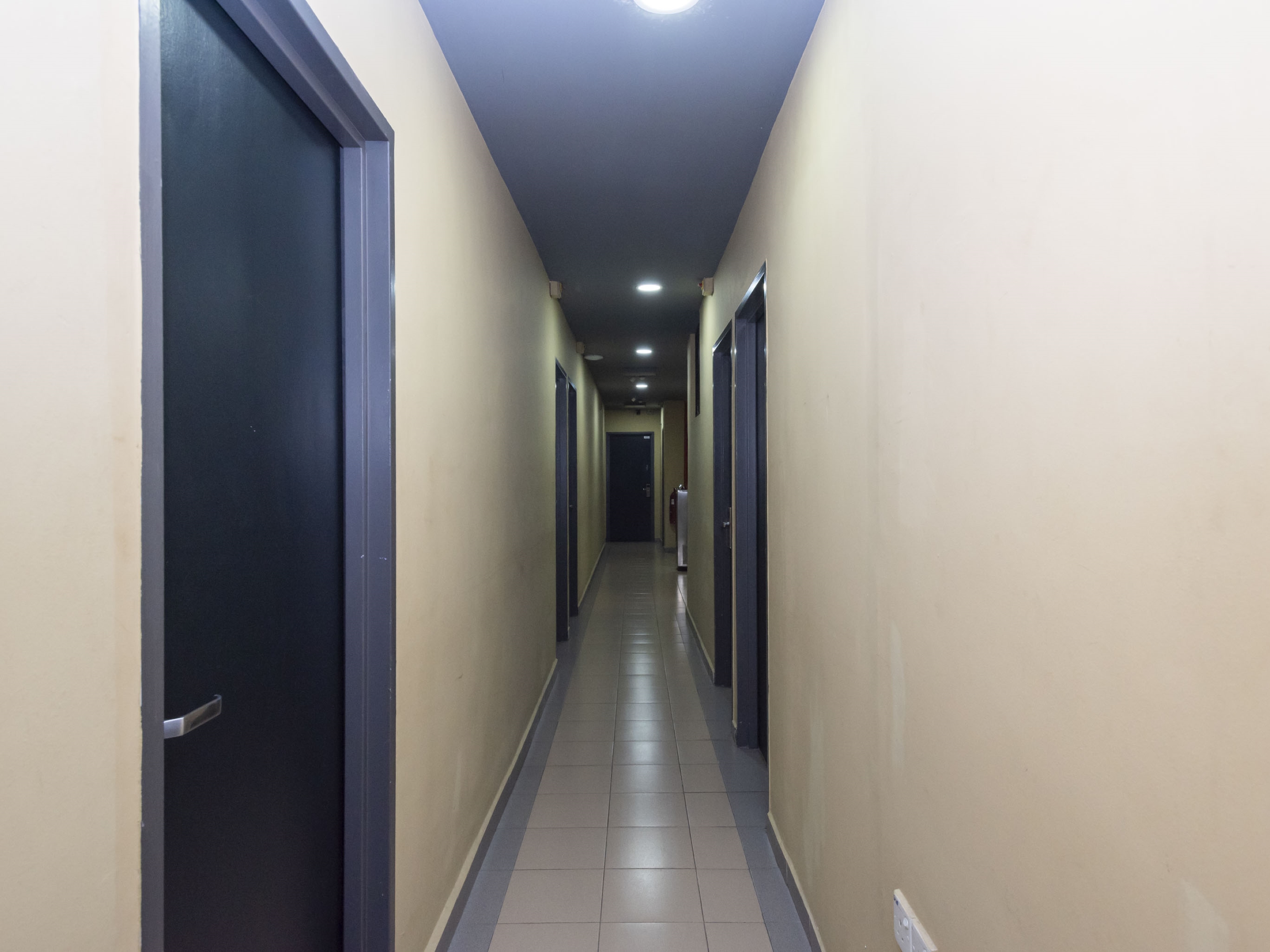 Fully House Hotel by OYO Rooms