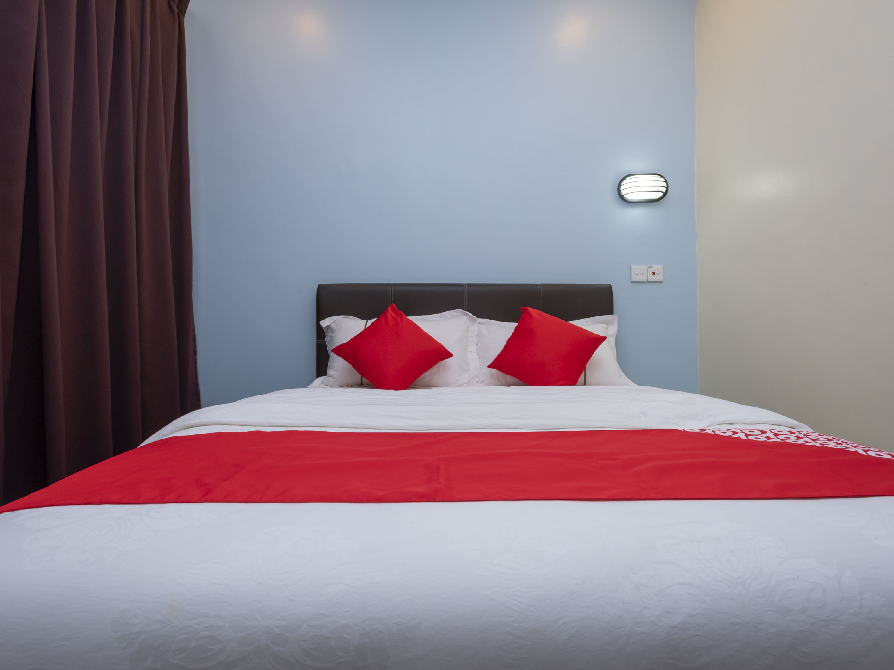 Fully House Hotel by OYO Rooms