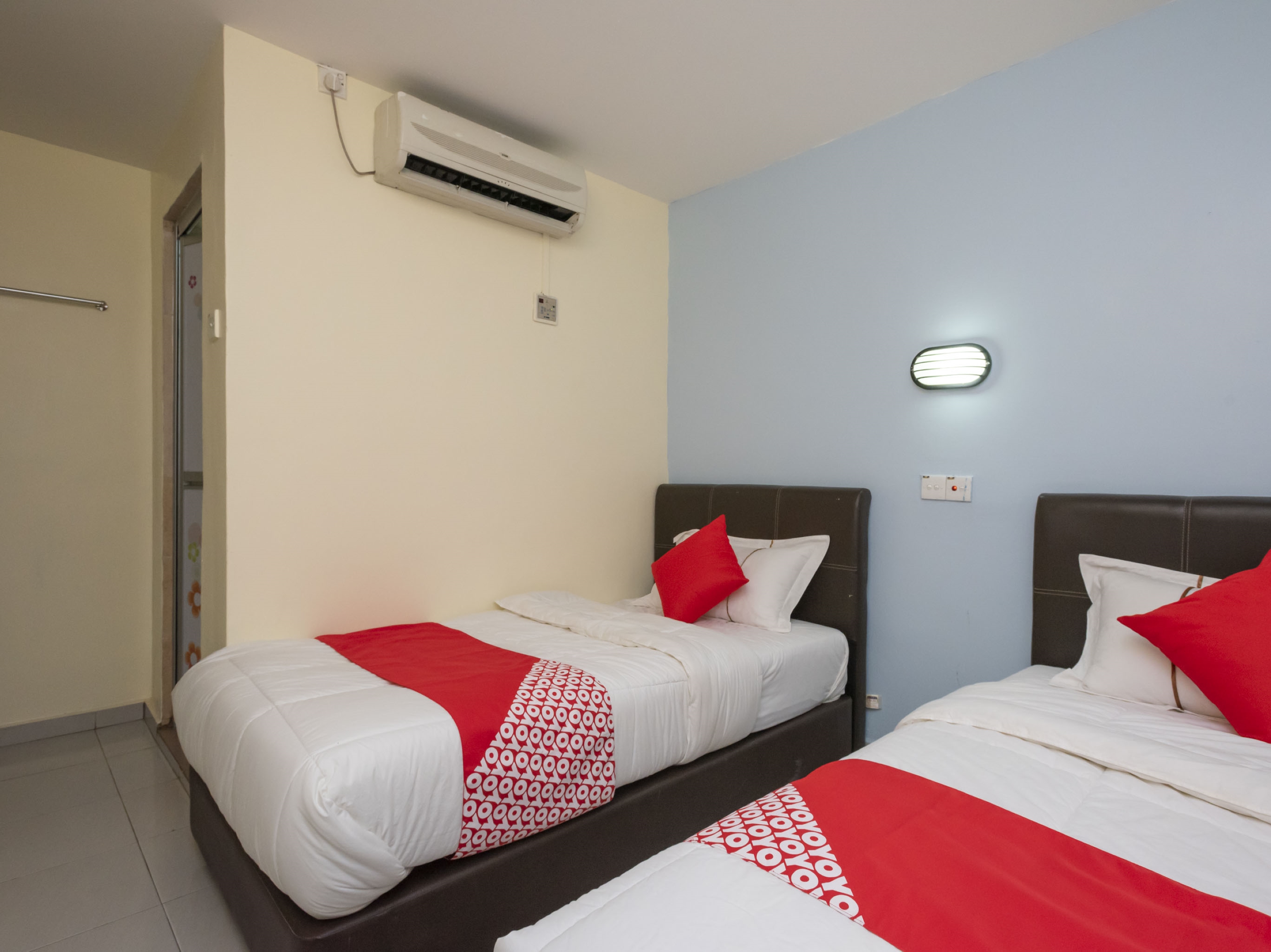 Fully House Hotel by OYO Rooms