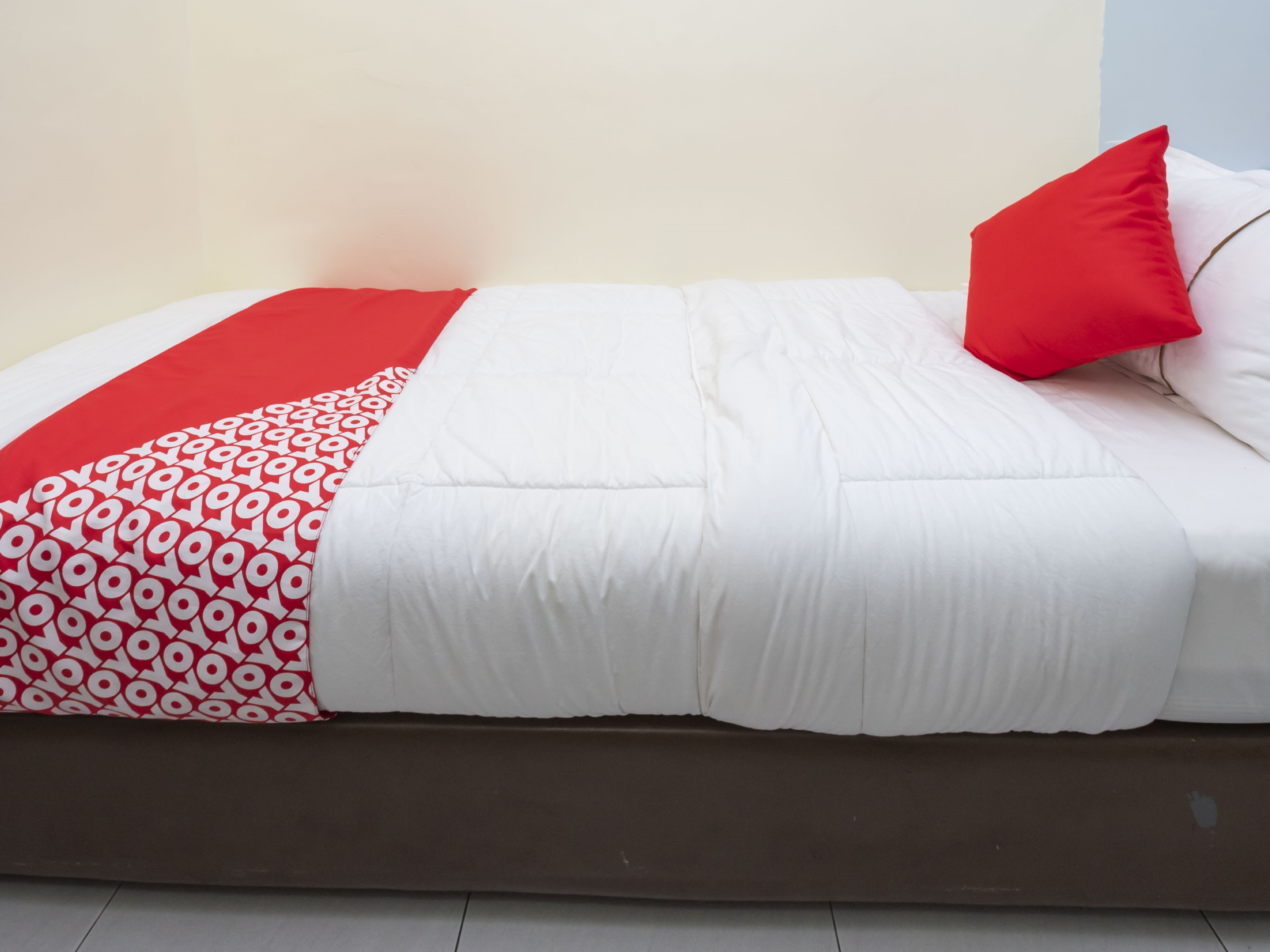 Fully House Hotel by OYO Rooms