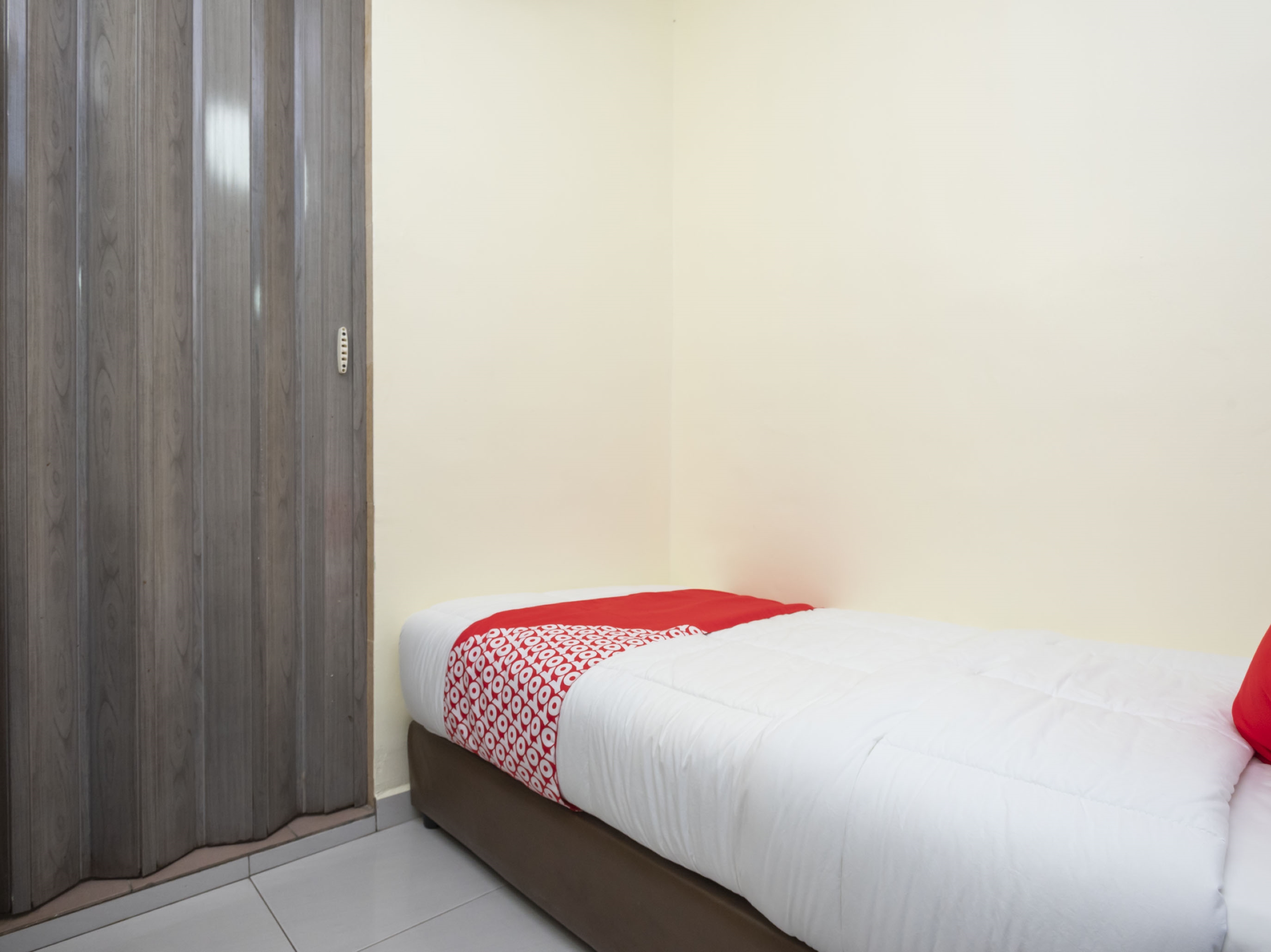Fully House Hotel by OYO Rooms