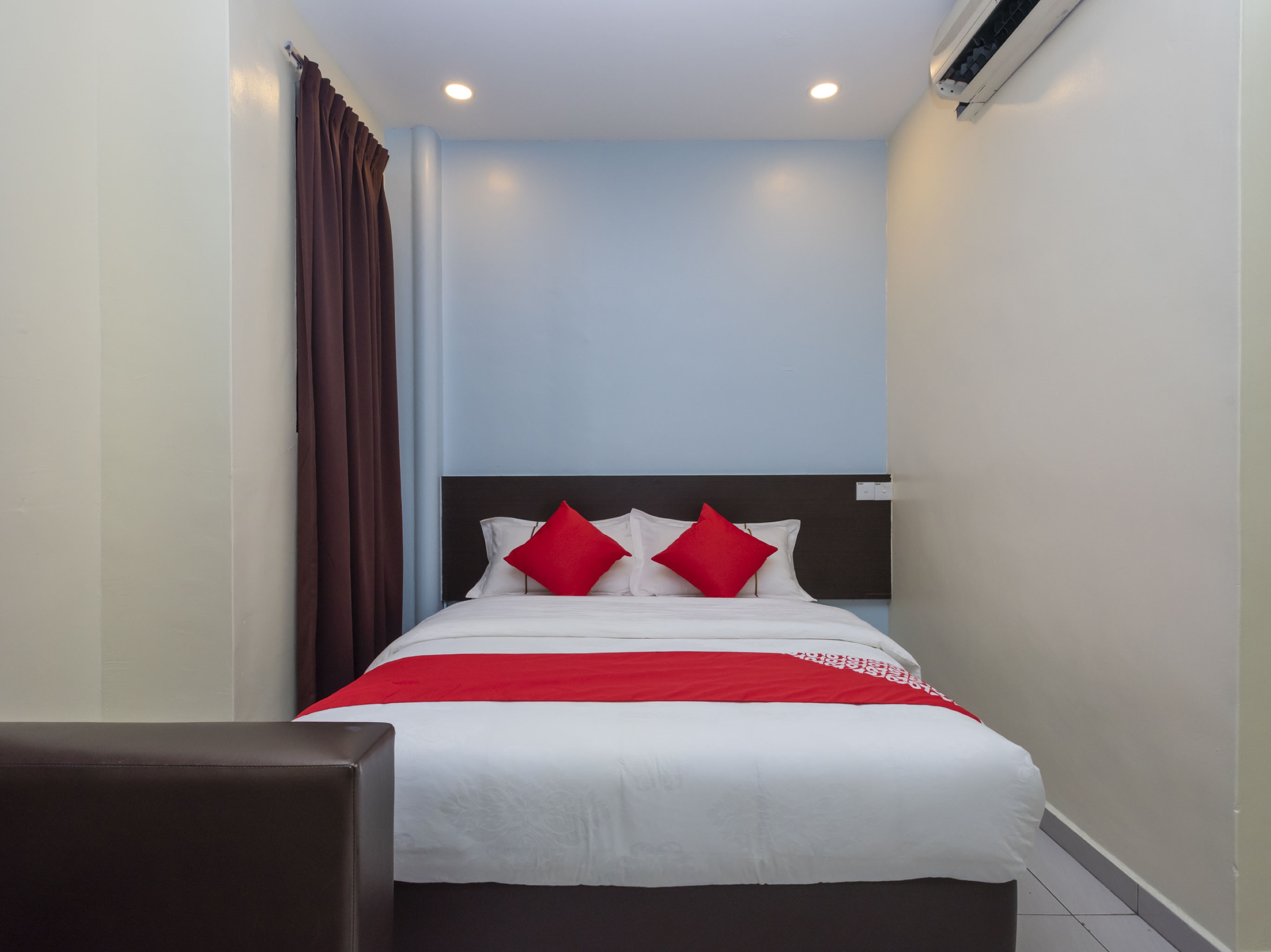 Fully House Hotel by OYO Rooms
