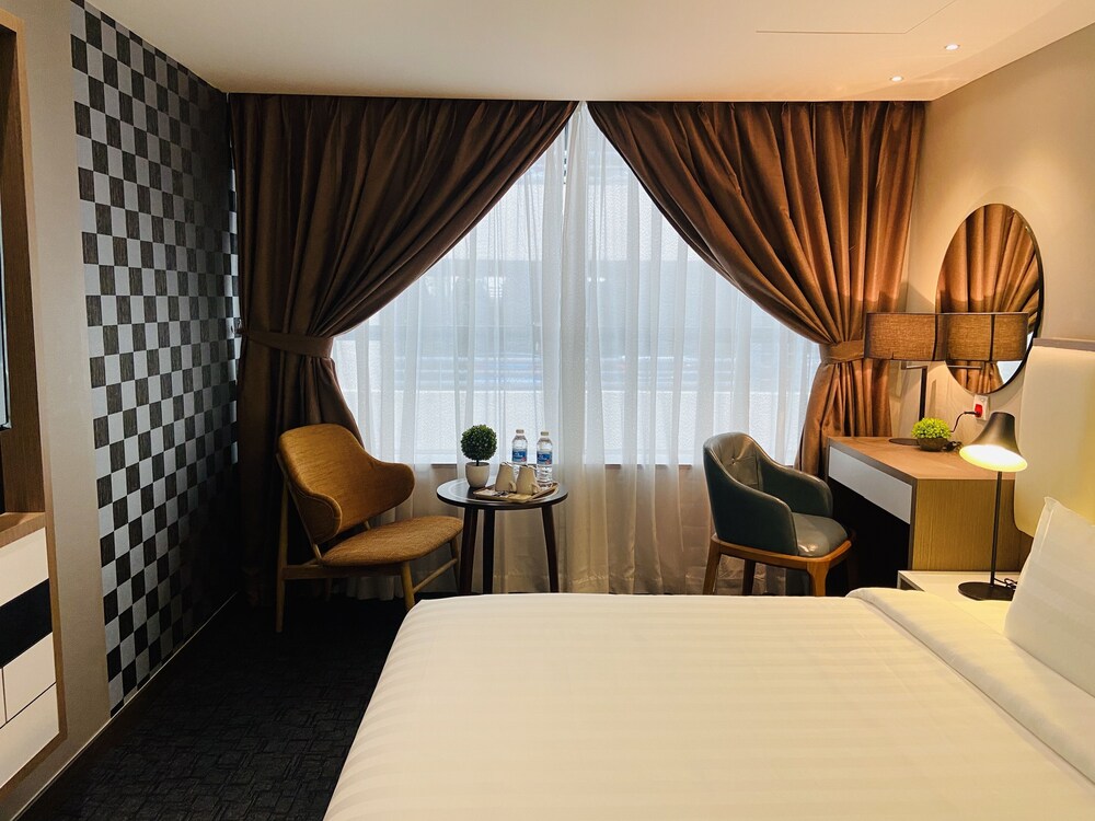 Glex Hotel Signature JB