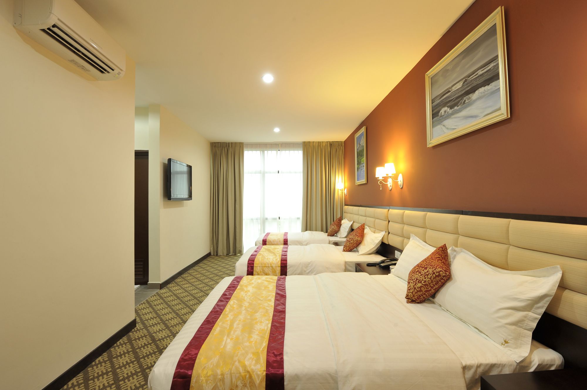 Hallmark Regency Hotel