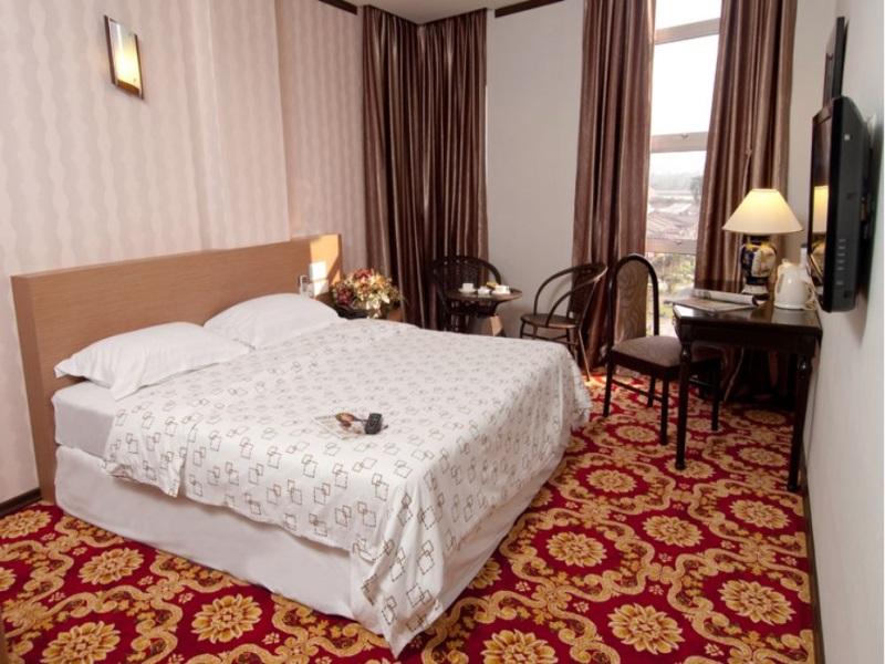 Hotel S Bee