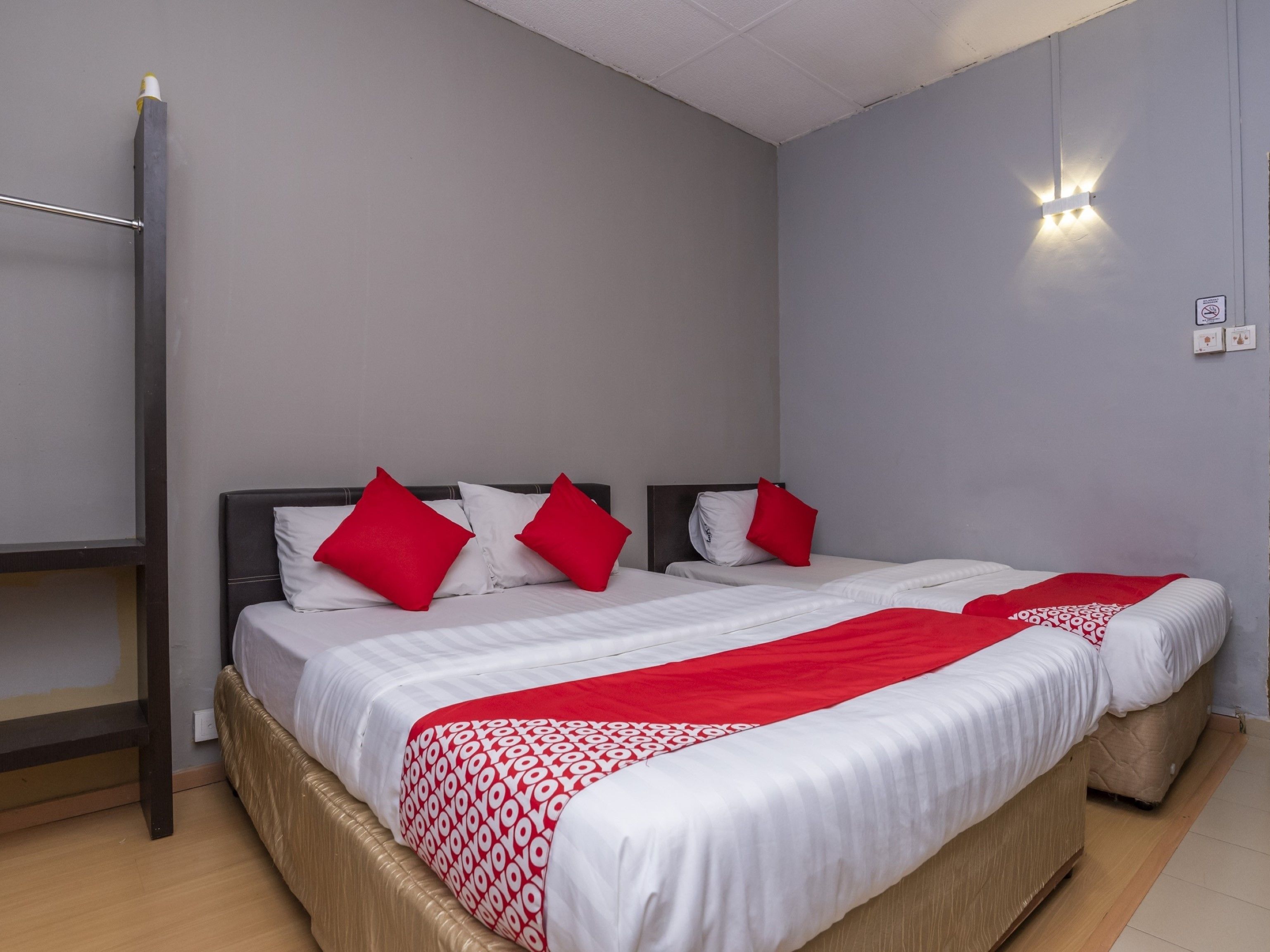 I Stay Hotel by OYO Rooms
