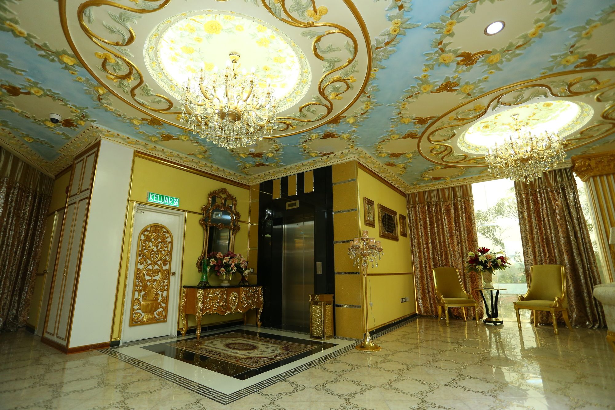 Lace Boutique Hotel